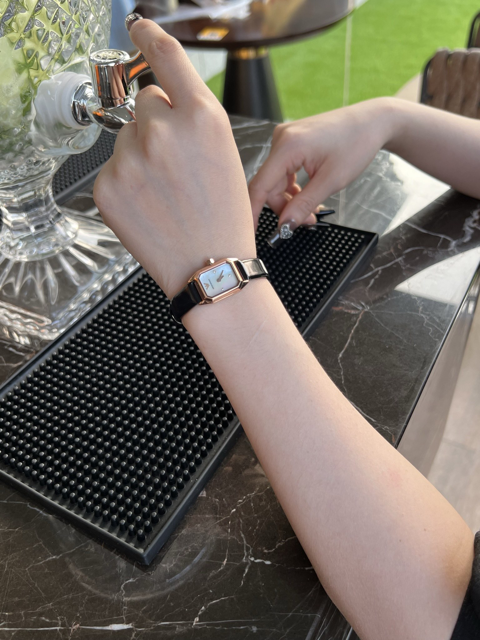 Mermaid Pipe 504: Amani’s Regold Mordon-Style Wristwatch with Natural Pearl Bee Watchboard