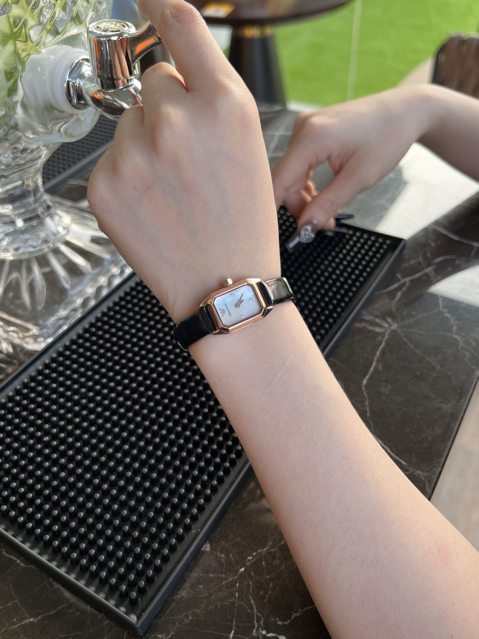 Mermaid Pipe 504: Amani’s Regold Mordon-Style Wristwatch with Natural Pearl Bee Watchboard - 图片 2