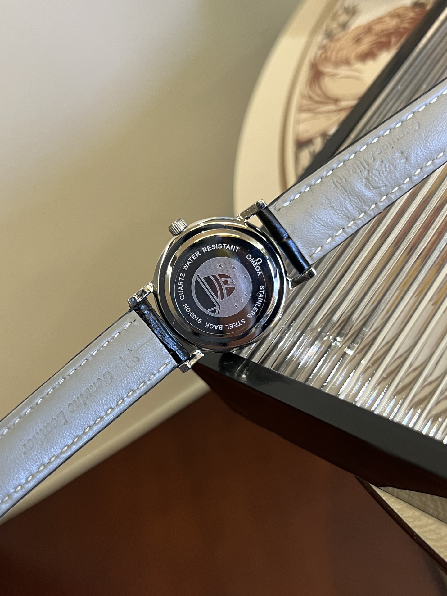 “High-quality Steel Watches with Mineral Glass Lenses and Unique Design Elements” - 图片 9