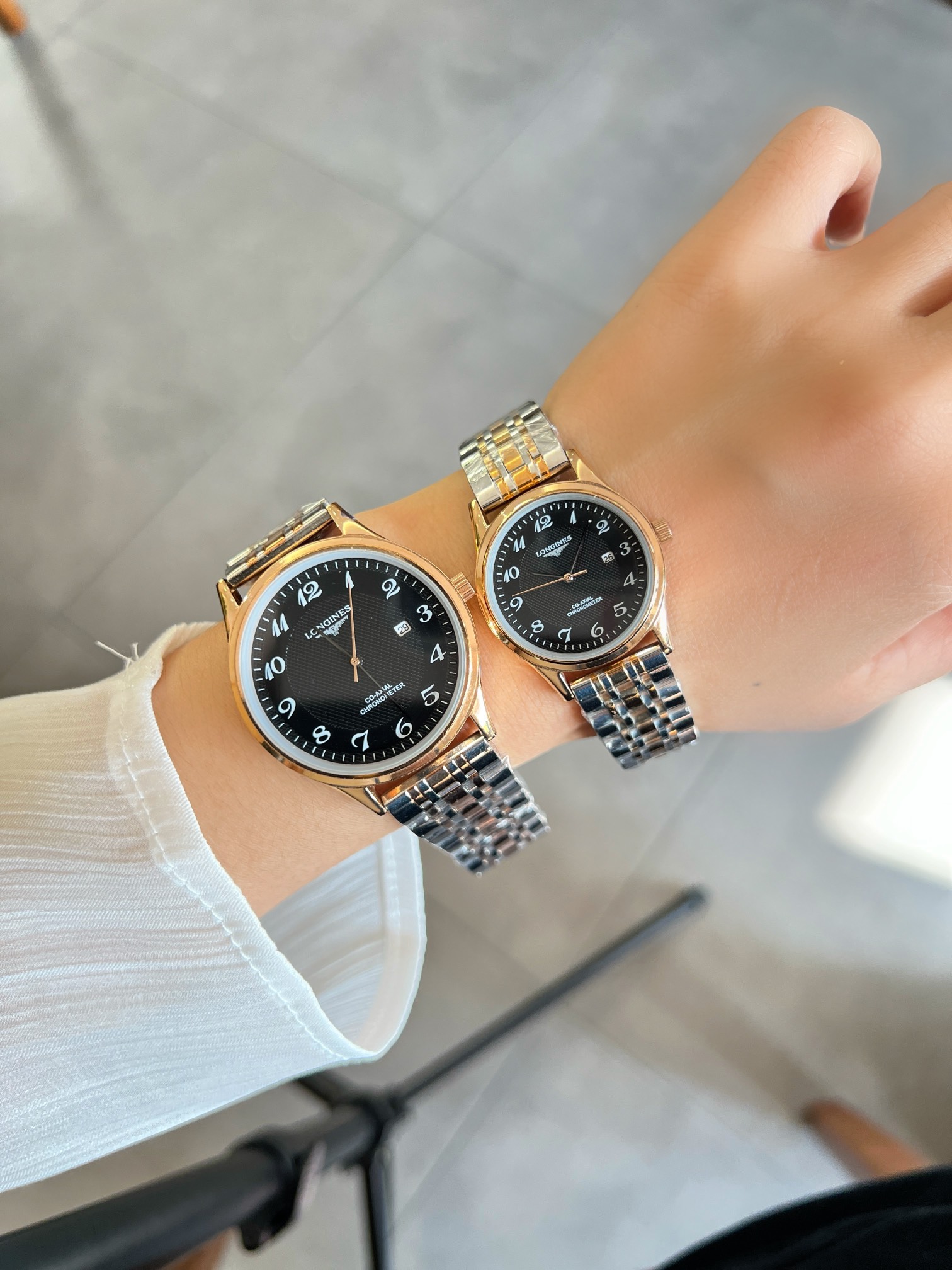 白190-金210 钢带+20 。浪琴-LONGINES‼️精品情侣对表🌹🌹🌹携手而来，简约精致，品质精湛，热卖全城。采用进口石英机芯，顶级316精钢表壳，进口小牛皮表带，矿物质超强镜面，男款尺寸40*10，女款尺寸 30*10🔥顶级出品 精品不断🔥