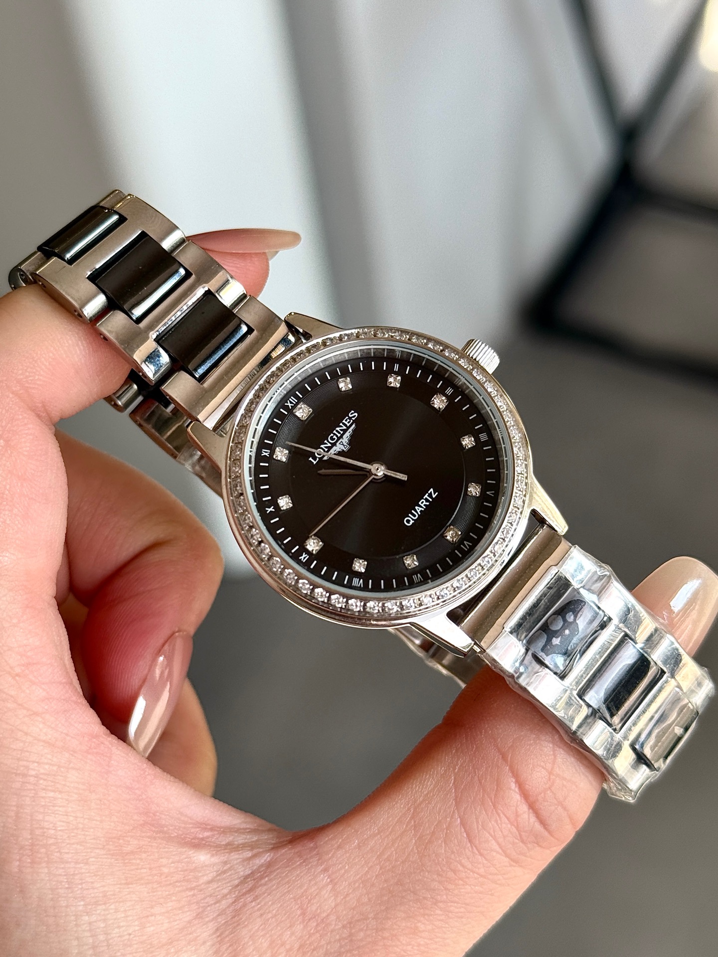 Longines Unknown quartz dress watch silver case and bezel, silver dial, silver strap 28mm Women's Quartz