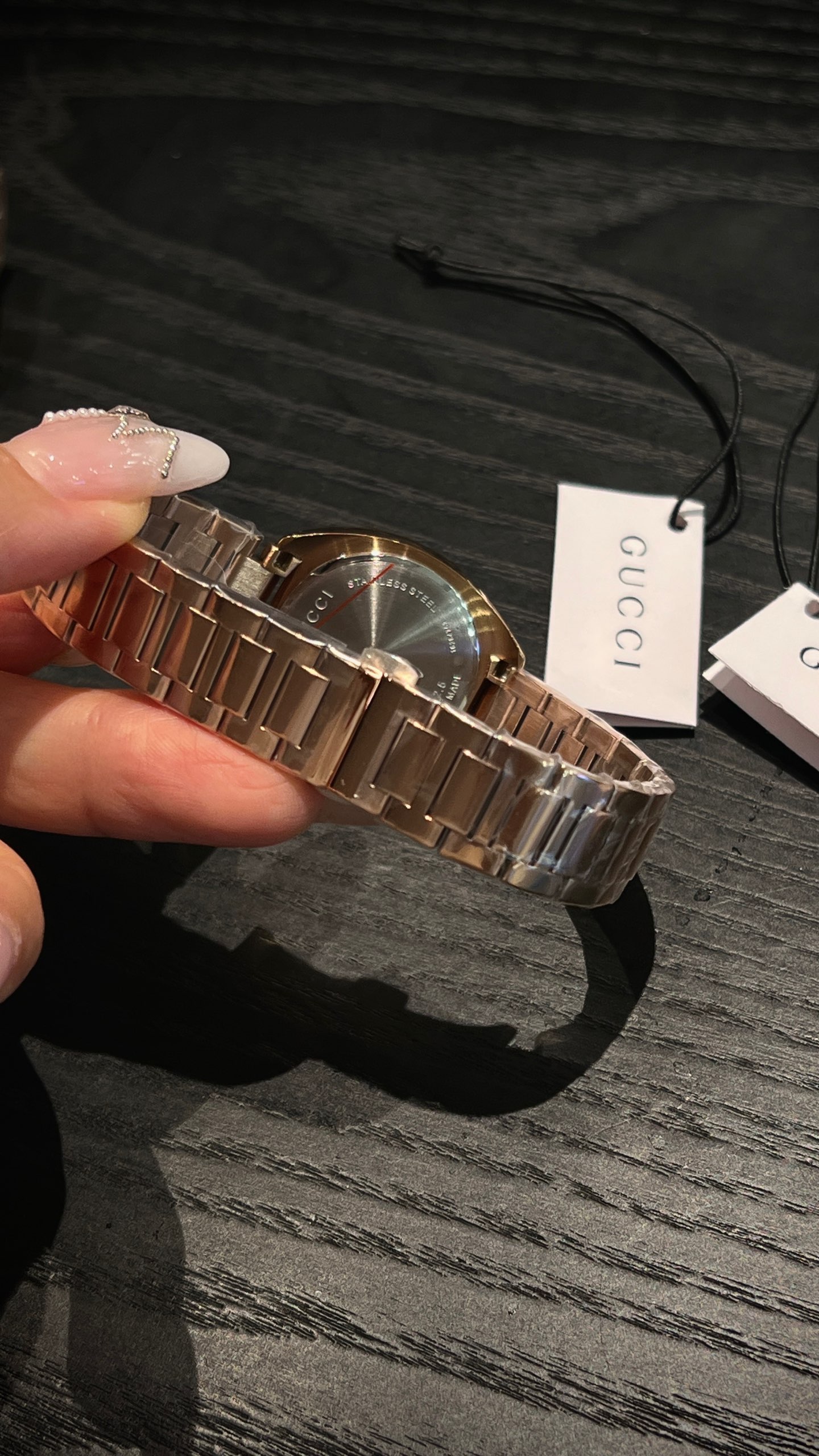 White shell 260 gold p644 Monuments Gucci Gucci GG2570 YA142504 wristwatch stone machine, size 28mm. Delivery - 图片 8