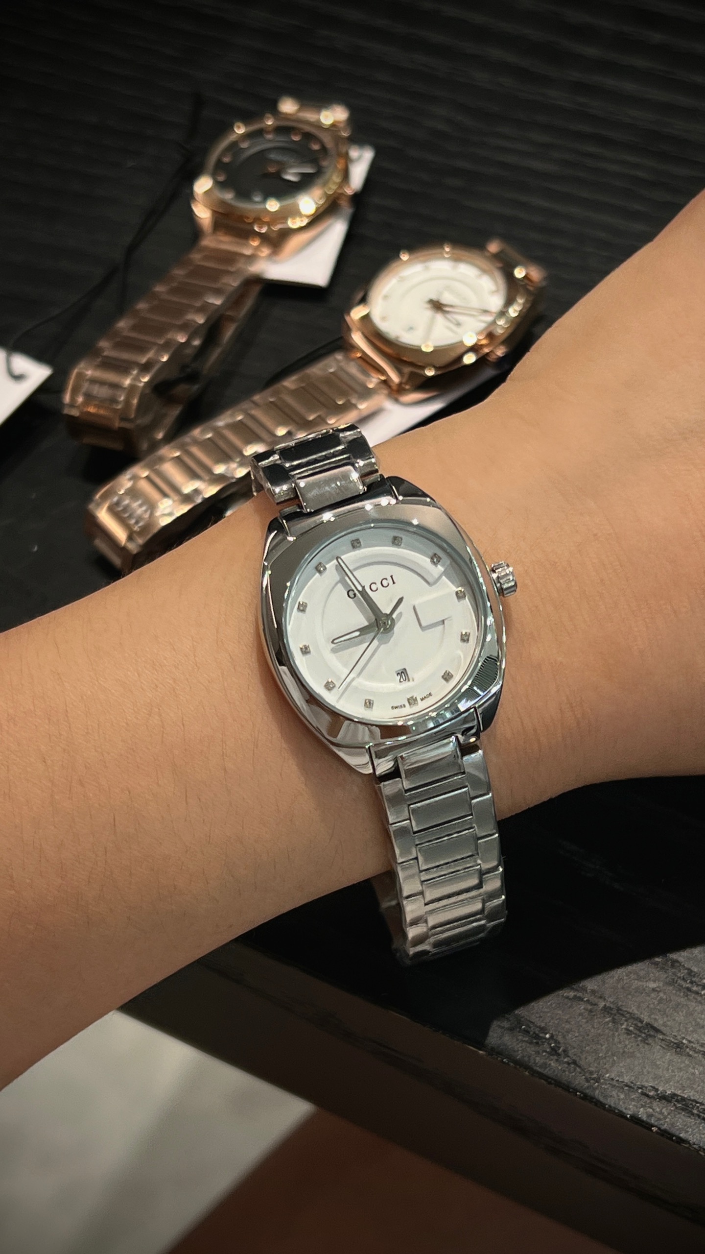 White shell 260 gold p644 Monuments Gucci Gucci GG2570 YA142504 wristwatch stone machine, size 28mm. Delivery - 图片 4