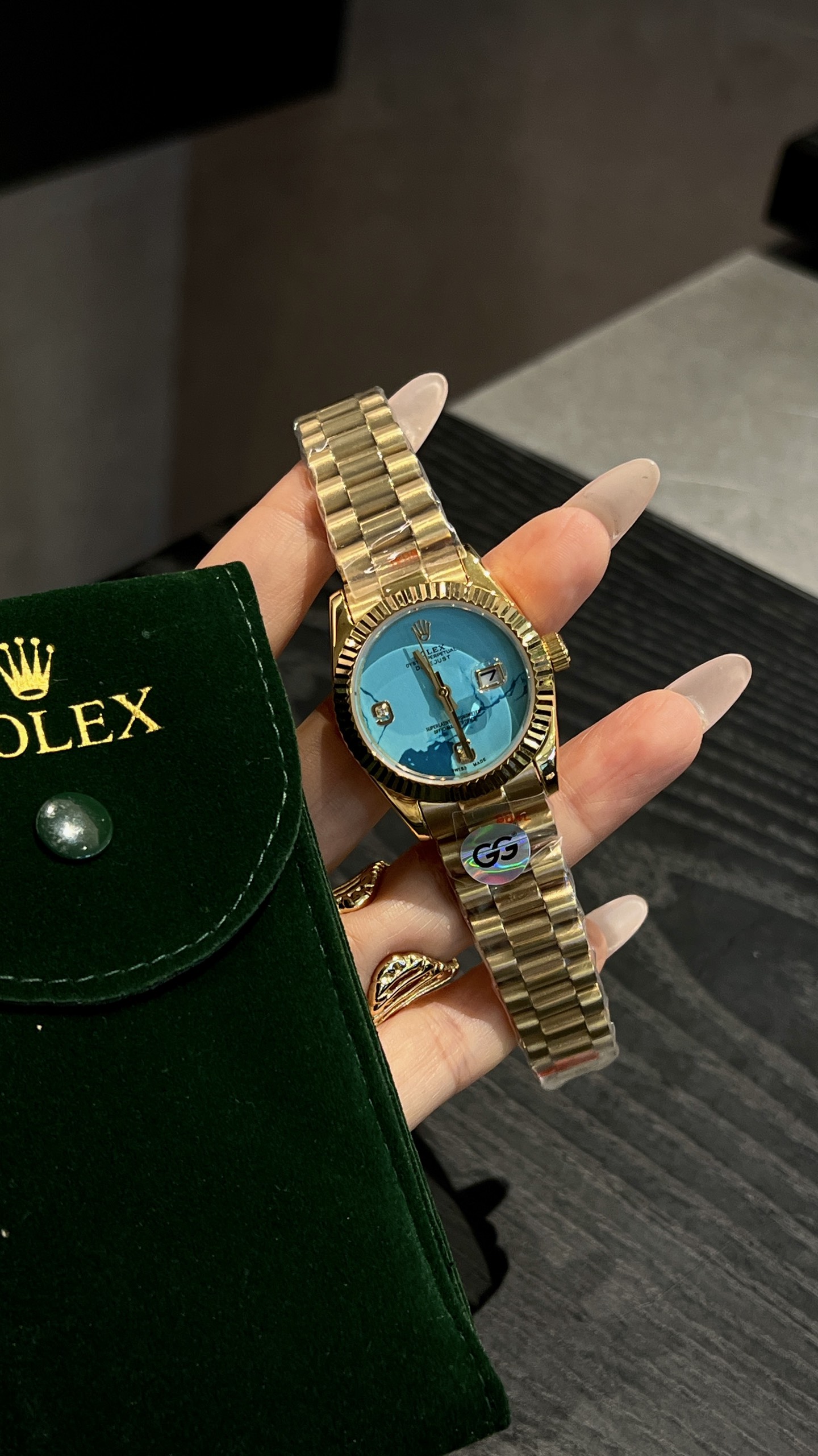 “Rolex Women’s Journal: Elegant Steel Watch with Crystal Diamonds for Goddesses”