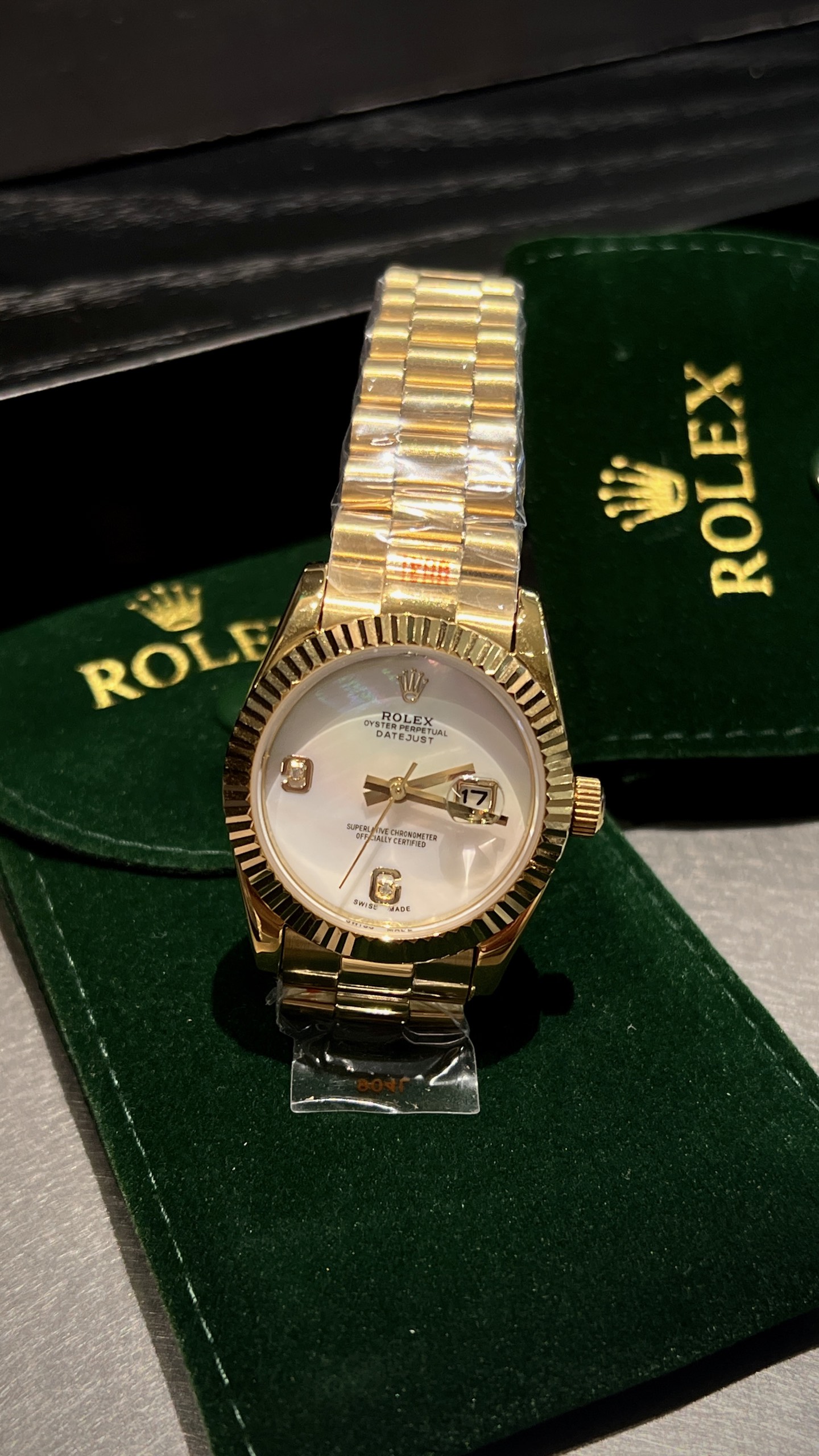 “Rolex Journal: Elegant Women’s Series with Steel Belts and Crystal Diamonds”