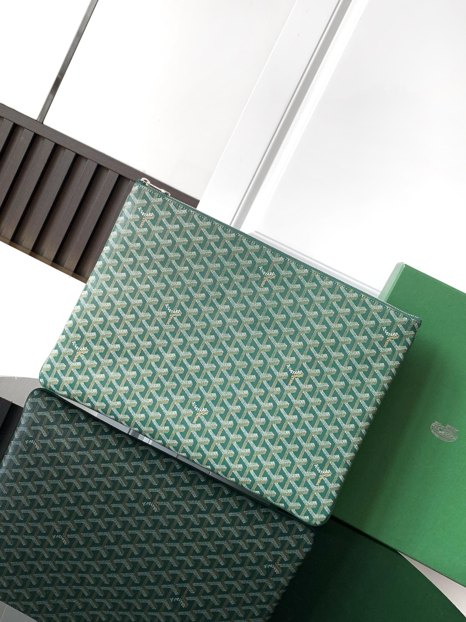 Goyard MGM手拿包可以用作办公室小袋