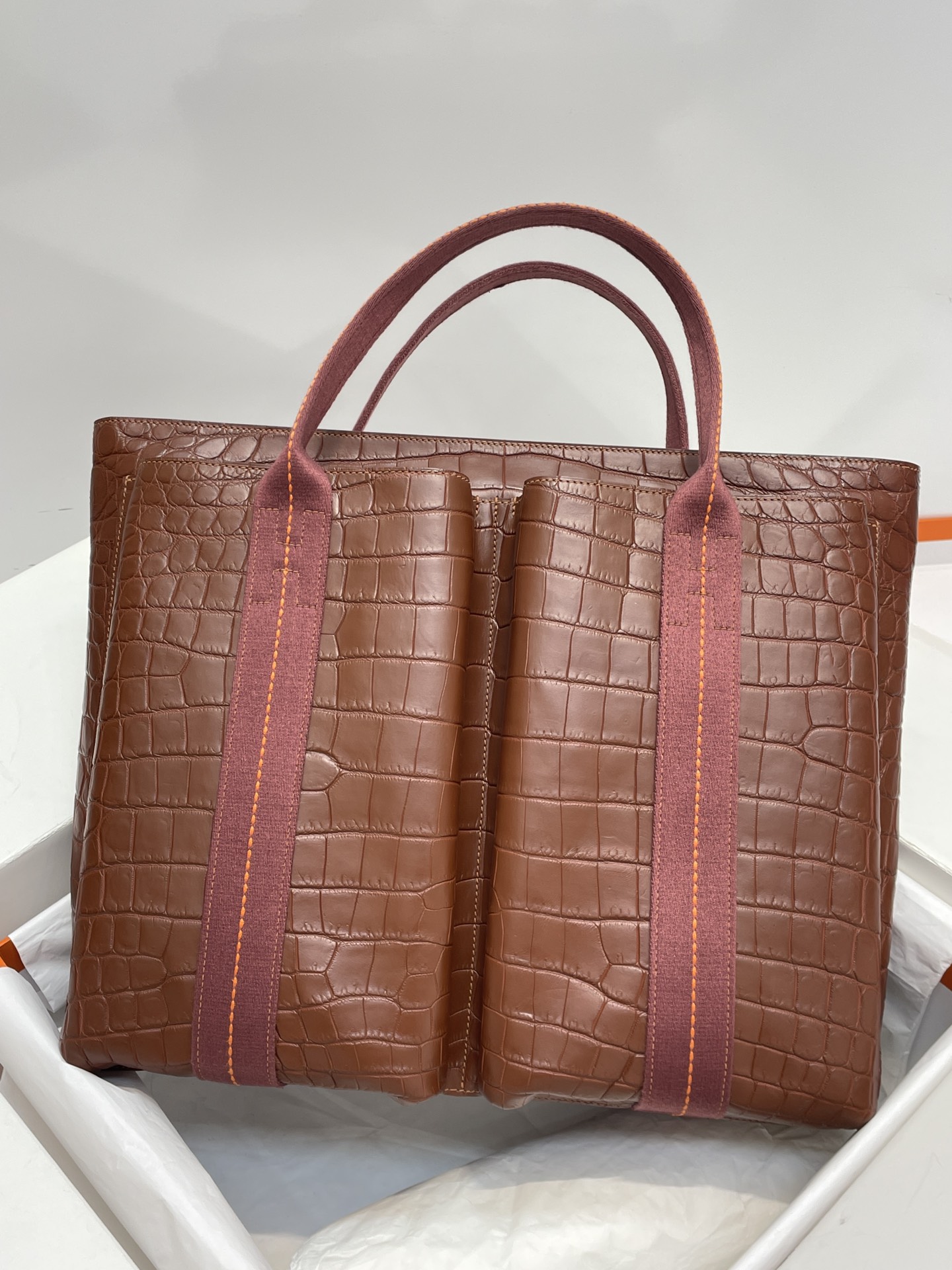 Hermès [Same style as H family] Hermes crocodile belly casual portable briefcase! Selected imported matte matte crocodile belly, sheepskin lining