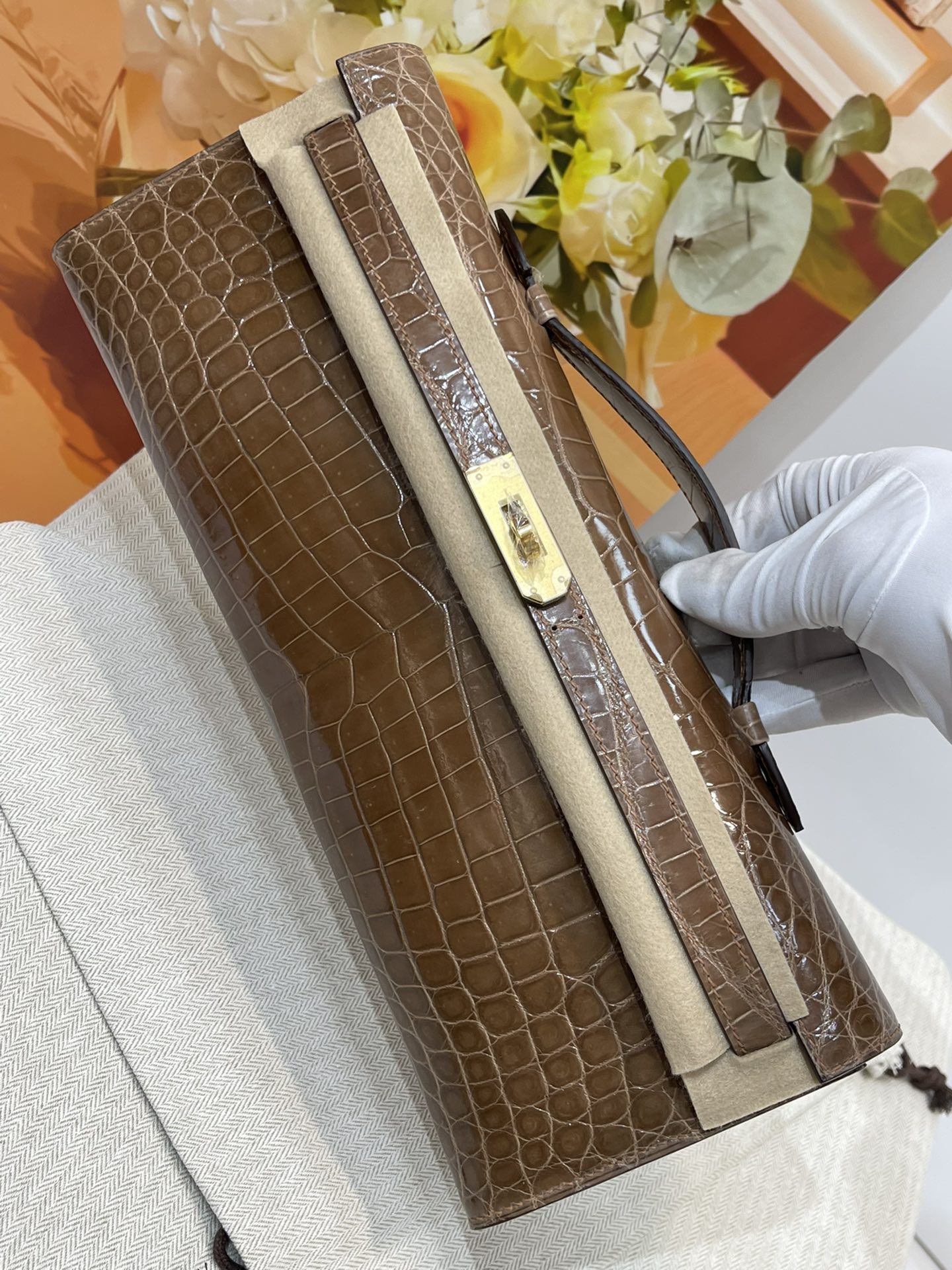 NO:700280,cut 31CM dinner bag, imported Nile crocodile, hand-stitched with wax thread, available from stock, Hermes, Hermes, Hermes,19860909cut 31CM晚宴包,进口尼罗鳄 蜡线纯手缝 现货供应,爱马仕,hermes,Hermes,,Bag