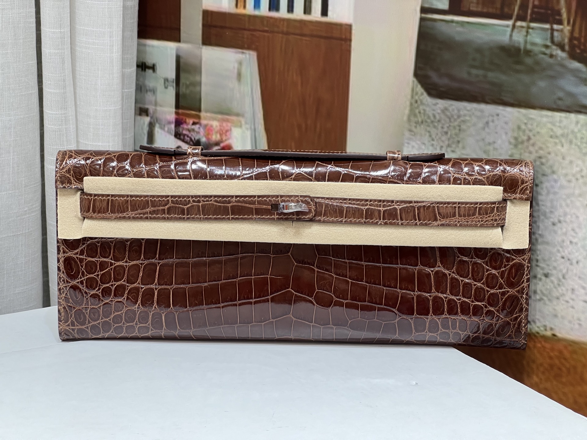 NO:700278,cut 31CM dinner bag, silver buckle, two points, Nile crocodile imported from Singapore, waxed thread, pure hand sewing, available from stock, Hermes, Hermes, Hermes,19860909cut 31CM晚宴包 银扣 两点 新加坡进口尼罗鳄 蜡线纯手缝 现货供应,爱马仕,hermes,Hermes,,Bag