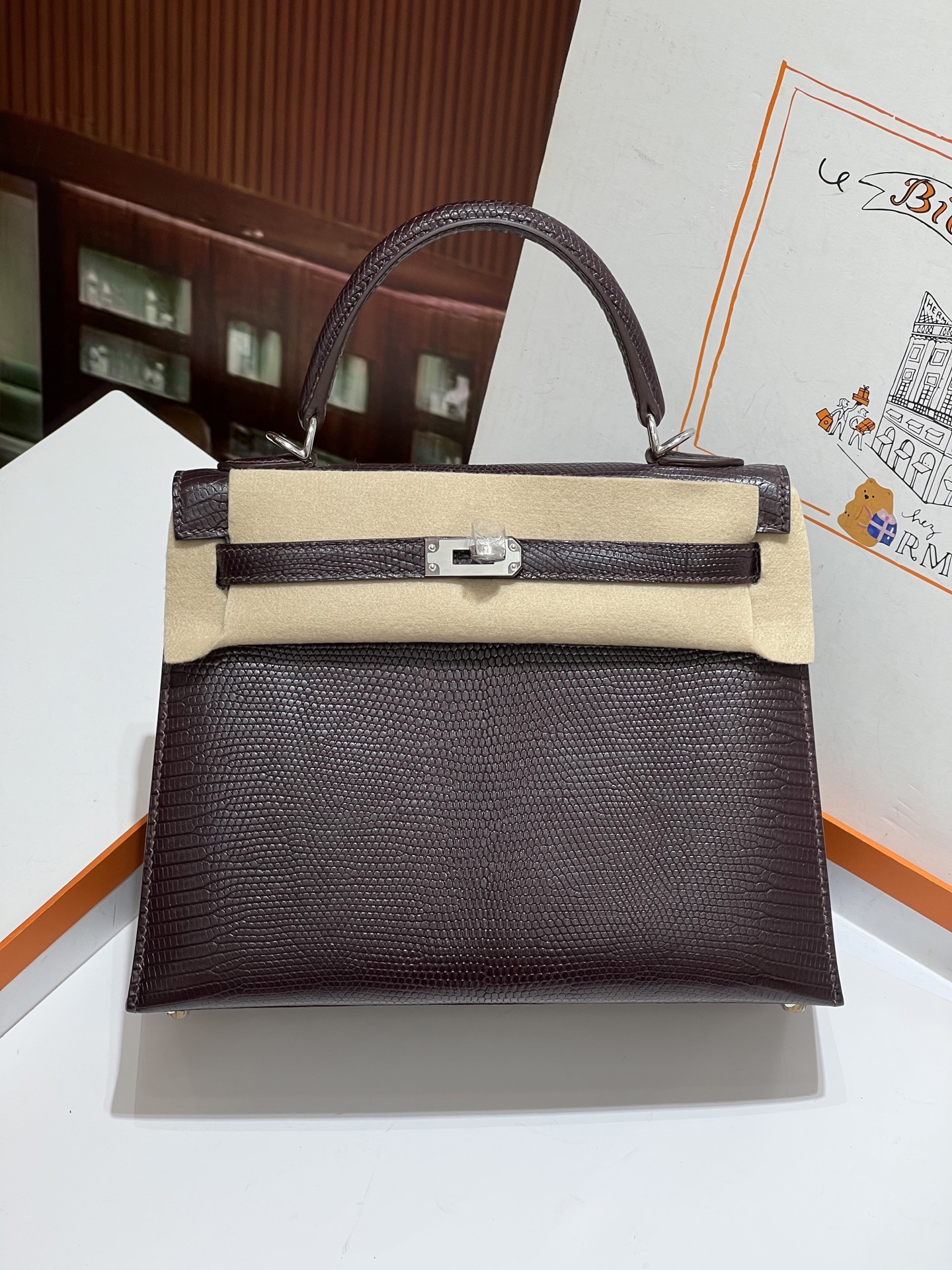 NO:700013,Kaili 25CM. New silver hardware, silver buckle, hc imported lizard skin, real shot, 5 fish pairs Z, top imported wax thread hand sewing technology, very soft touch, Hermes, hermes, Hermes,19860909凯丽25CM.新出 银色五金 银扣 hc进口蜥蜴皮实拍现货,5条鱼鱼对版Z 顶级进口蜡线手缝工艺,手感非常软,爱马仕,hermes,Hermes,,Bag