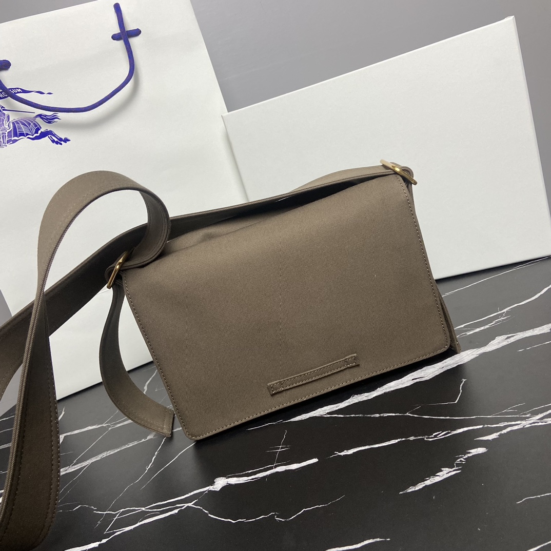 [Burberry Women