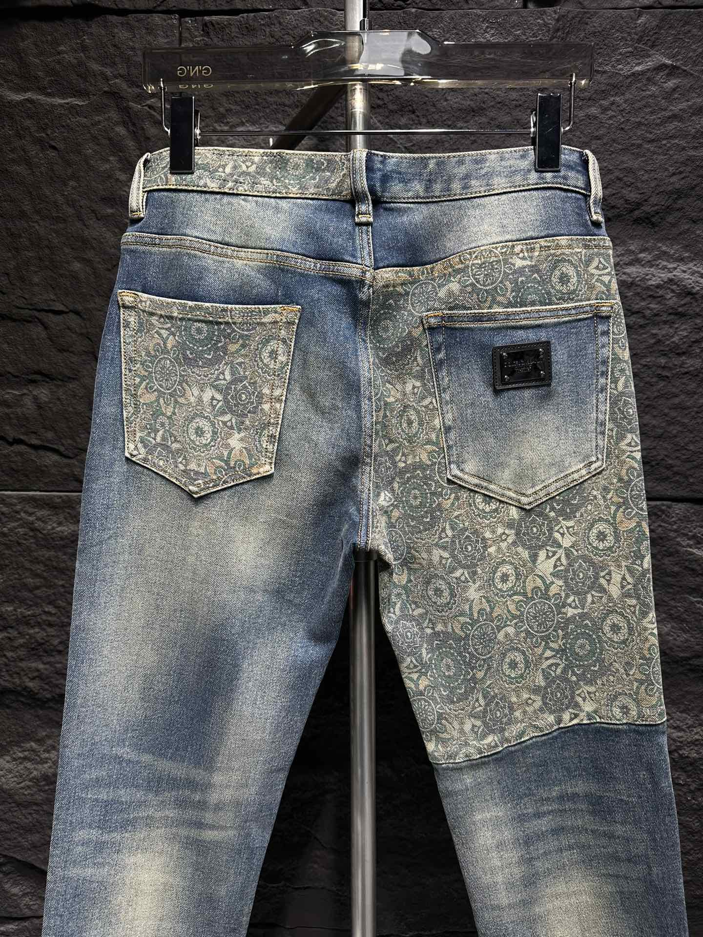 Dolce & Gabbana Denim Jeans with Paisley Panel and Cuffed Hem 8 i1746175714 2565 2