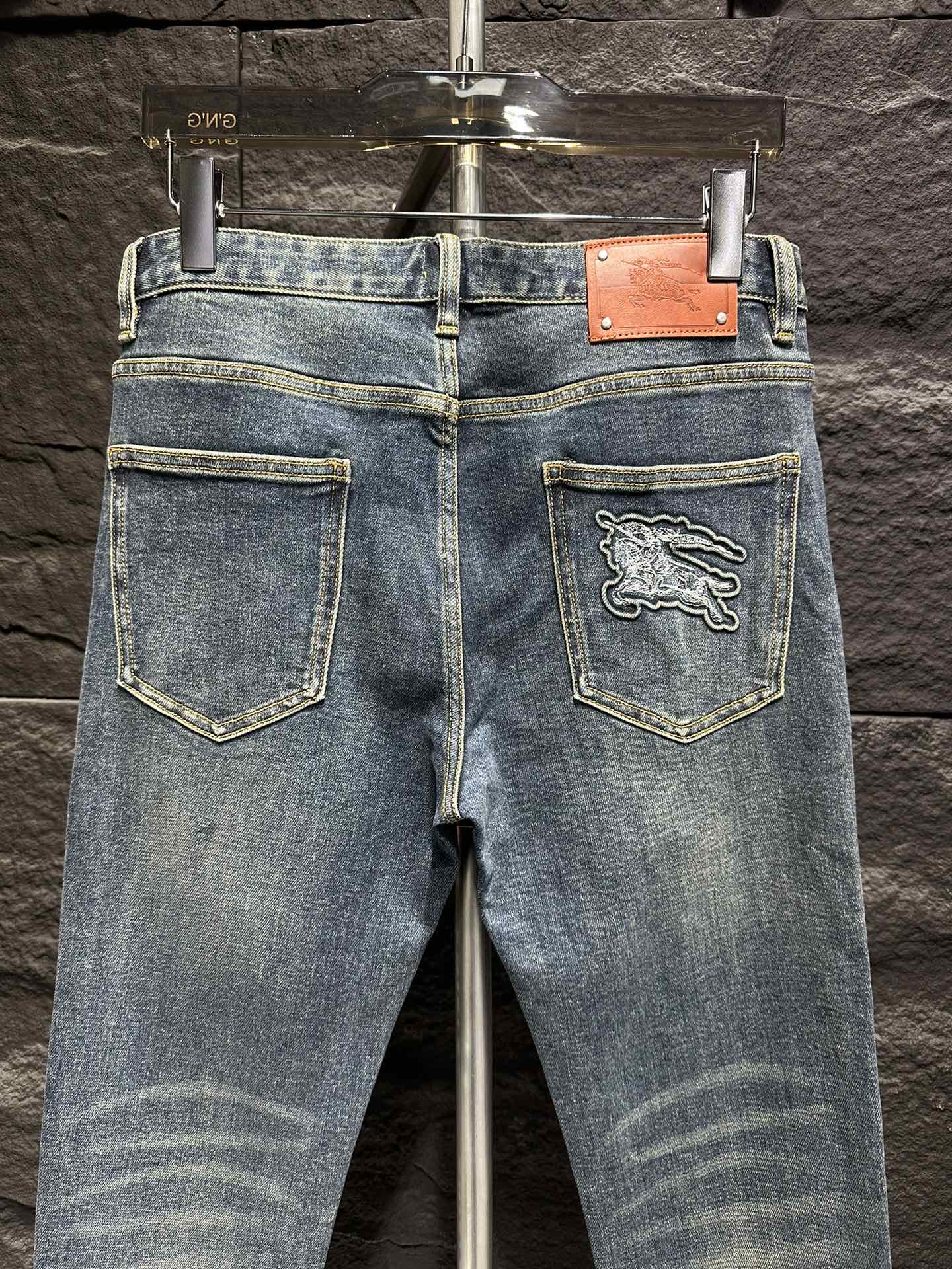Burberry Men's Blue Wash Denim Jeans with Embroidered Logo Pocket Detail 10 i1746175946 4492 8