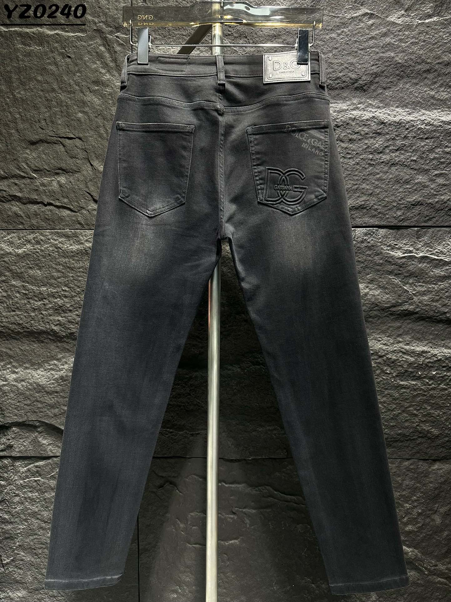 Dolce & Gabbana Men's Slim-Fit Black Wash Jeans with DG Logo 2 i1747547669 8164 8