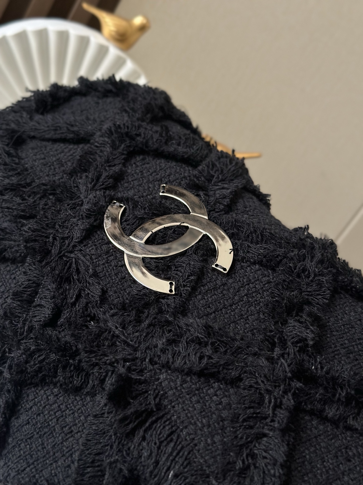 Chanel Style Black Bag style reference detail image 6 from source 776548