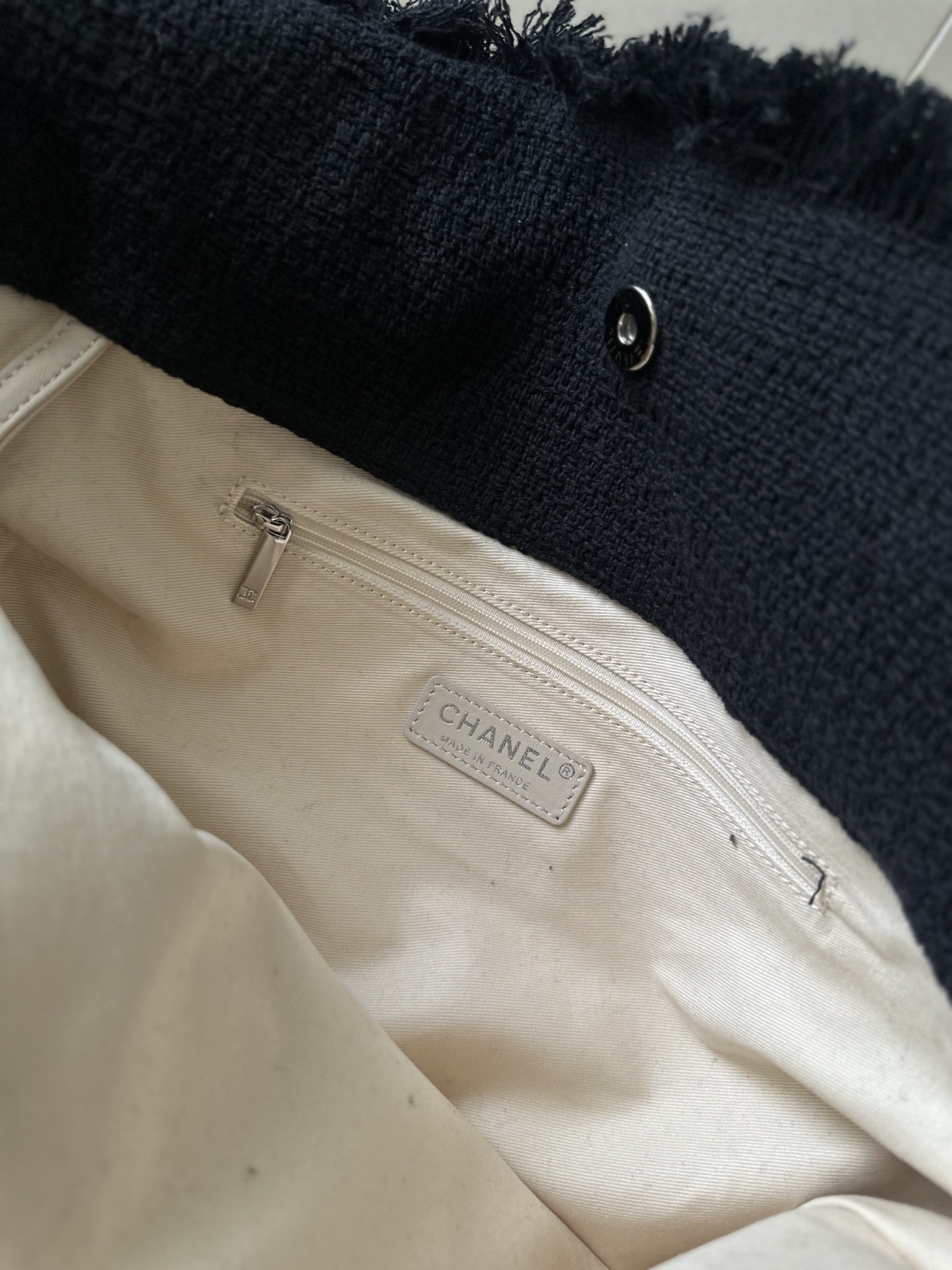 Chanel Style Black Tote Bag style reference detail image 8 from source 776549