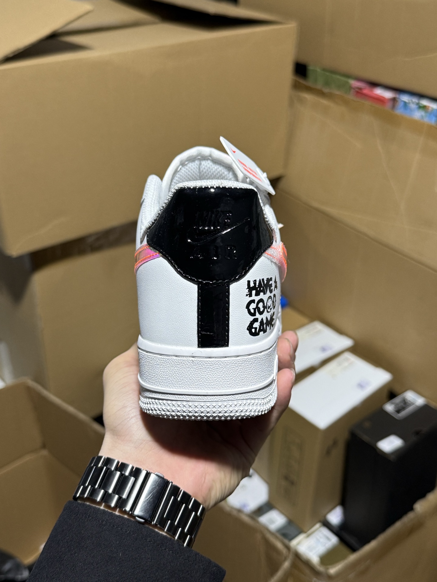

💰150  👈🏻 HY版本  福利特价头层✈️
Nike Air Force1 空军一号 低帮休闲板鞋 官方同步 原装级别 原楦头原纸板 打造纯正空军版型#专注外贸渠道 全掌内置蜂窝气垫 #原盒配件 原厂中底钢印、拉帮完美
尺码：36 36.5 37.5 38 38.5 39 40 40.5 41 42 42.5 43 44 44.5 45

👉

👉

👉

👉

👉

立即抢购👉