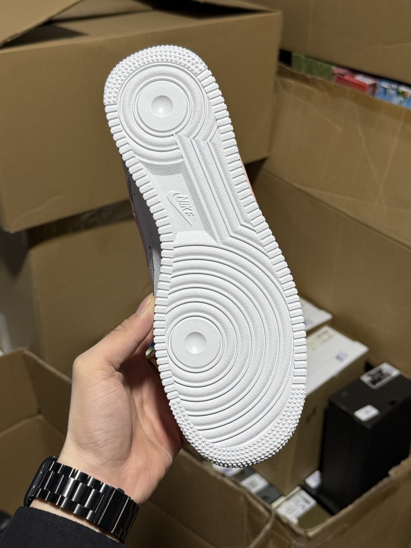 

💰150  👈🏻 HY版本  福利特价头层✈️
Nike Air Force1 空军一号 低帮休闲板鞋 官方同步 原装级别 原楦头原纸板 打造纯正空军版型#专注外贸渠道 全掌内置蜂窝气垫 #原盒配件 原厂中底钢印、拉帮完美
尺码：36 36.5 37.5 38 38.5 39 40 40.5 41 42 42.5 43 44 44.5 45

👉

👉

👉

👉

👉

立即抢购👉