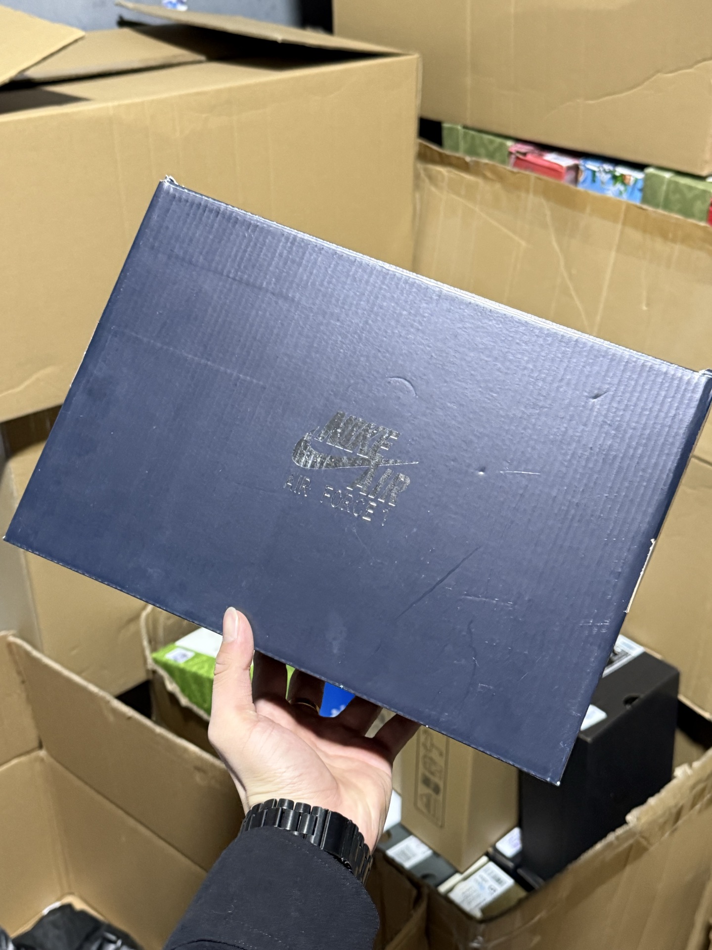 

💰150  👈🏻 HY版本  福利特价头层✈️
Nike Air Force1 空军一号 低帮休闲板鞋 官方同步 原装级别 原楦头原纸板 打造纯正空军版型#专注外贸渠道 全掌内置蜂窝气垫 #原盒配件 原厂中底钢印、拉帮完美
尺码：36 36.5 37.5 38 38.5 39 40 40.5 41 42 42.5 43 44 44.5 45

👉

👉

👉

👉

👉

立即抢购👉