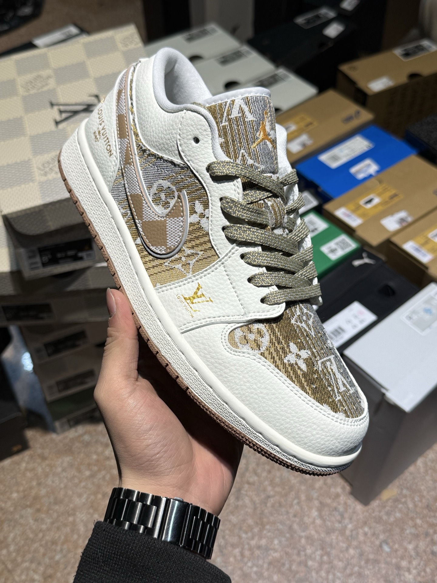 _dwV9sTKuZje44sE-O9H9Lj7tssZis1oDTc5d1aw