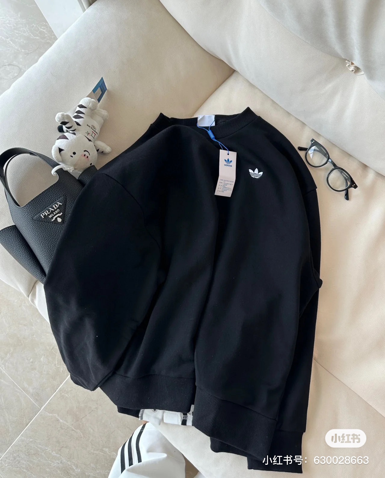 Adidas Adibreak Crew Vest: Classic Design with Logo Embroidery and Oversize Style - 图片 4