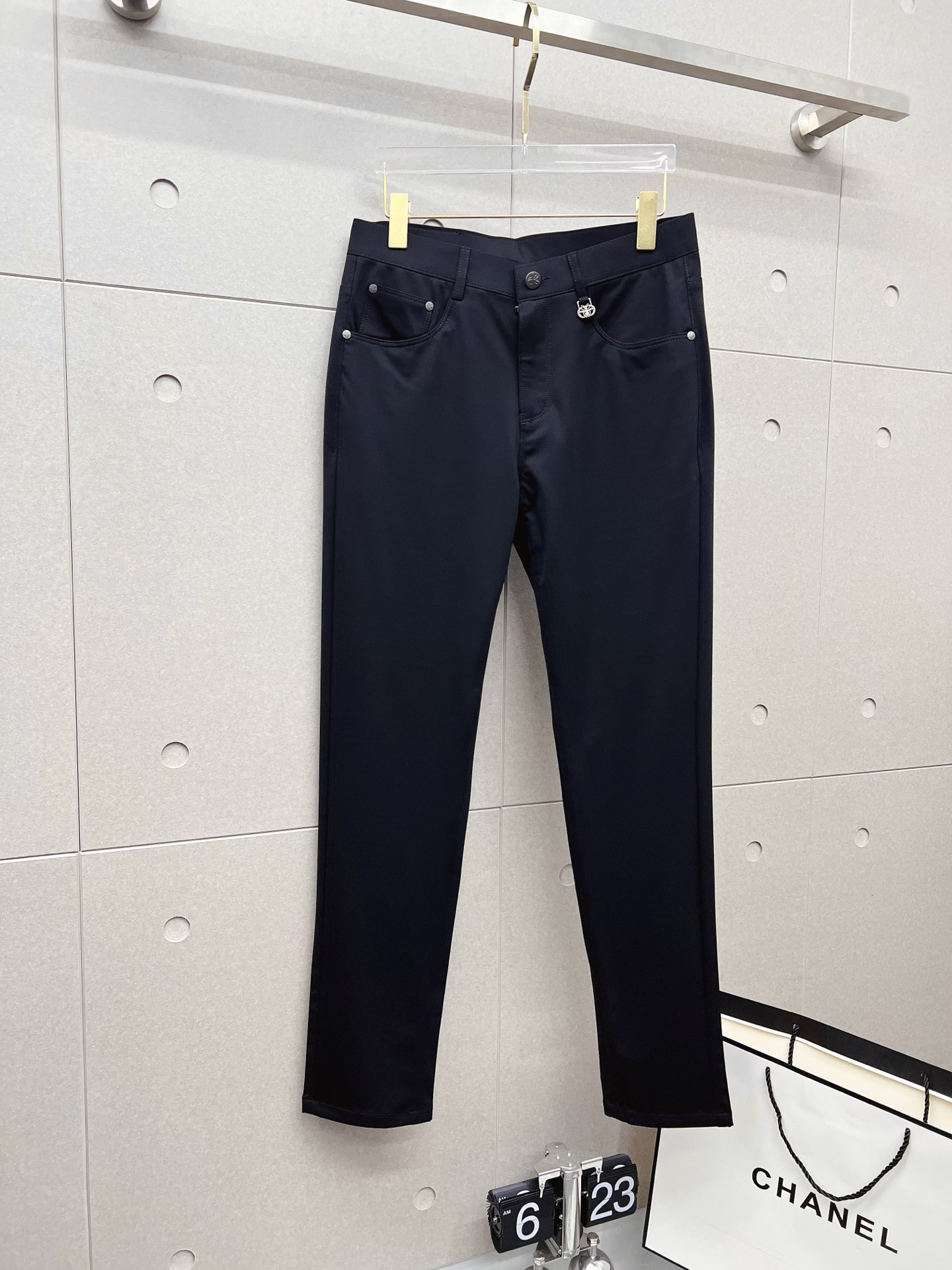 Dior Dior Customized T-Pants 2025SS: Advanced, Comfortable, Prominent, Customized Gold Works - 图片 2