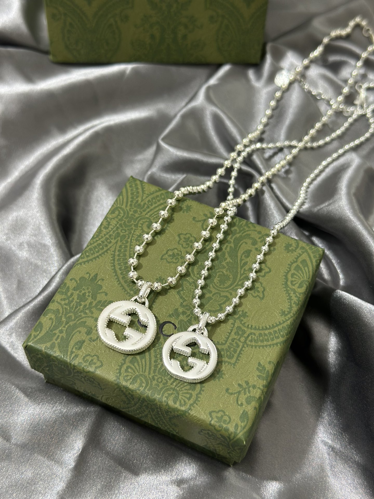 NO:641068,Popular items at the counter, factory direct sales, counter version Guuc* necklaces, fine jewelry, necklace19860909专柜爆款 厂家直销 专柜对版 Guuc*项链,饰品精品,necklace,Jewelry