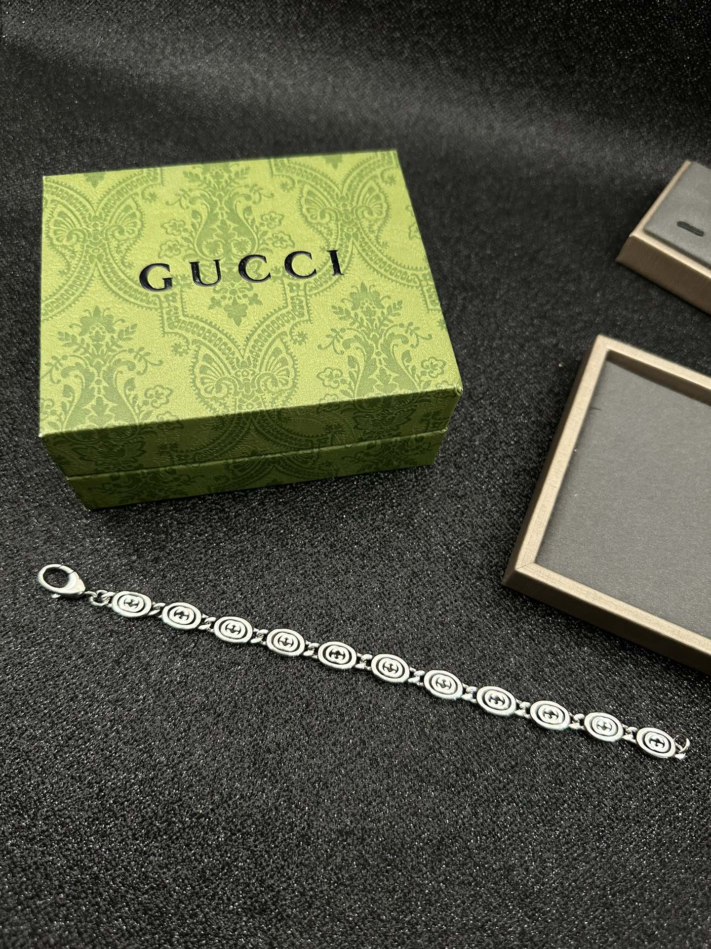 NO:113732,Counter hot products, direct sales from manufacturers, counter-to-version Guuc* bracelet, jewelry boutique, bracelet19860909专柜爆款 厂家直销 专柜对版 Guuc*手链,饰品精品,bracelet,Jewelry