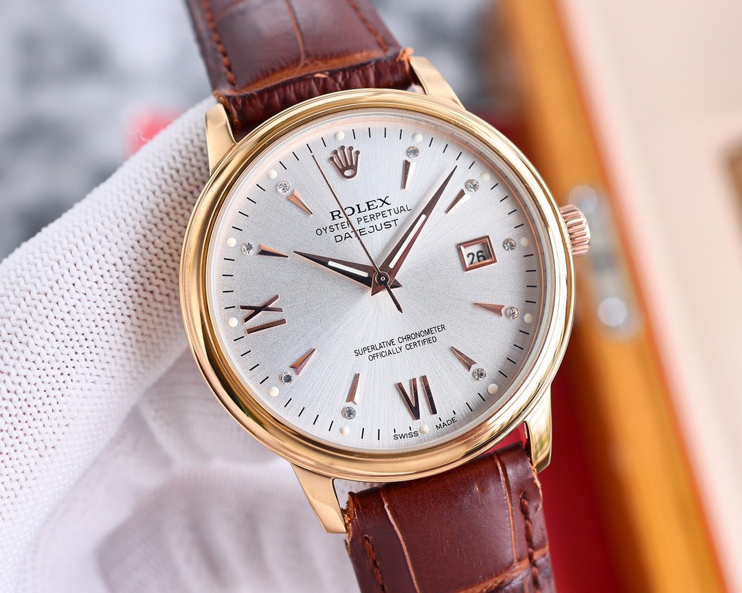 NO:389041,White Shell Rose Gold [Rose] [Rose] A piece of watch is a heart, and it carries the rings of love at all times. The latest popular product is the Rolex [ROLEX] men's watch. It adopts a unique dial design. It is matched with a more high-end and luxurious Rolex. When you first meet Rolex, you will be looking forward to one day to have it. Wearing Rolex will make you feel smooth and prosperous. You deserve it. Welcome to comment!  !  The movement is matched with the new imported Citizen (zero rework) Size 40 Mirror sapphire glass never scratched Material 316L stainless steel case Power reserve 48 hours Waterproof depth 100 meters Italian calf belt, original pin buckle!  Quality of a large factory!  Welcome to reprint!  ,,rolex,cowhide19860909白壳 玫金 [玫瑰][玫瑰]一块表一颗心,每时每刻都在刻画着爱的年轮.最新爆款主推 劳力士【ROLEX】男士腕表 采用独特的表盘设计 搭配而来的是更高档奢华的劳力士, 初识劳力士必憧憬有朝一日能拥有它,戴上劳力士必顺风顺水必发达,你值得拥有,欢迎评鉴！！ 机芯搭配全新进口西铁城（零返修） 尺寸40 镜面蓝宝石玻璃永不刮花 材质316L精钢表壳 动力储存48小时 防水深度100米 意大利小牛皮带,原装针扣！大厂品质！欢迎转载！,,rolex,cowhide,Watch