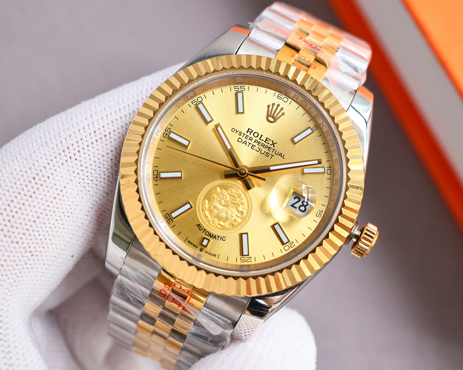 NO:389144,Platinum is carefully designed to launch the latest model of Lijing Three Years at the request of consumers, and the Rolex Log Series!  The New Year of the Dragon Year collection adopts a unique design style, the literal design attracts wealth and is high-end and luxurious, and the new products of men's watches are recommended. Welcome to appreciate the movement with a brand new imported (zero re-repair) Size 41mm Mirror sapphire glass never scratches Material 316L stainless steel case Power reserve 48 hours Waterproof depth 100 meters, Rolex, qeelin19860909白金应广大消费者要求精心设计厉经三年最新款上市,劳力士日志系列！龙年贺岁版龙年珍藏采用独特的设计风格 ,字面设计招财麒麟貔貅高档奢侈, 男士腕表新品推荐欢迎品鉴 机芯搭配全新进口（零返修） 尺寸41mm 镜面蓝宝石玻璃永不刮花 材质316L精钢表壳 动力储存48小时 防水深度100米,,rolex,qeelin,Watch