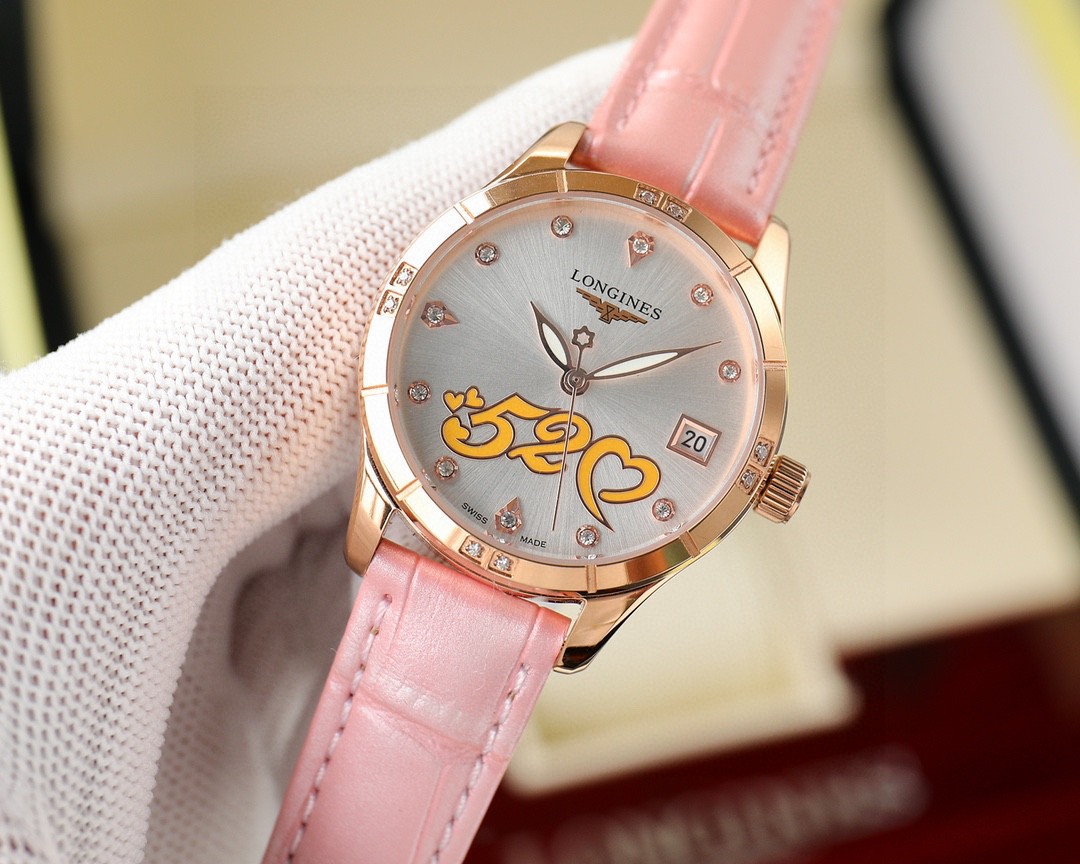 NO:389135,White-Gold. Valentine's Day Special Offer. Latest and Latest Version Longines [LONGINES] Mechanical Women's Watch Special Invites Top Designers to Design for All Goddesses!  Let all male gods love you more!  , launched a new product designed for every woman, suitable for all goddesses to wear, and can show noble and elegant temperament in different scenes. Giving goddesses and best friends, the best choice of top quality Mirror sapphire crystal glass- scratch-resistant material is made of 316 stainless steel case Power reserve 48 hours Waterproof and waterproof depth 100 meters Size 33 Movement all imported 8215 zero rework belt imported from Italy, original snaps, so that every goddess has his own noble identity and top-quality products are produced continuously, longines, cowhide19860909白-金.情人节特惠.最新推出最新版本 浪琴【LONGINES】机械女表特邀顶级设计师为各位女神设计！让所有男神更爱你！,推出为每一位女性设计的新品,适合所有女神佩戴,在不同场景都能显示出高贵而优雅的气质,送女神,送闺蜜,不二之选顶级品质 镜面蓝宝石水晶玻璃-防刮 材质采用316精钢表壳 动力储备48小时 防水防水深度100米 尺寸33 机芯全部进口8215零返修 皮带意大利进口小牛皮,原装按扣,让每一位女神都有属于自己尊贵的身份顶级出品 精品不断,,longines,cowhide,Watch