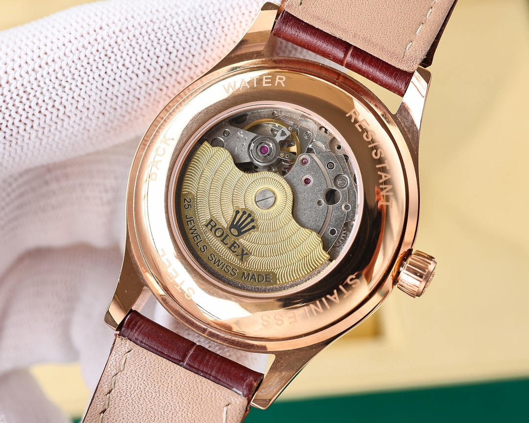 白壳750 金壳800💰
火爆上市最新款🔥🔥劳力士ROLEX(实拍图)商务系列,全表采用316L精钢,高档大气!316L精钢打造完美多边形弧度表壳!搭配进口蓝宝石玻璃,意大利防水皮带,原装针扣!!!搭载原装进口全自动机械機芯8215(零返修) ,直径尺寸40mm 深度防水。 产品实物光泽手感更佳精湛 字盘刻度栩栩如生 壳套工艺都是宗师级别轻身检验 加上新时代机器高技锻造 上手震撼尊贵非凡 !! 1 欢迎转载!