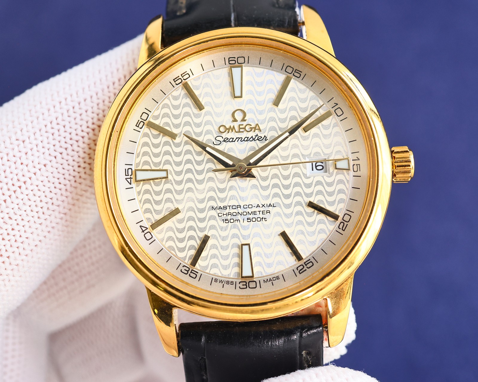 NO:336261,Gold main model Omega OMEGA adopts a unique dial design. It is paired with a more upscale and luxurious watch. When you first meet Omega, you will be looking forward to one day to have it. Wear it will be smooth sailing and will be developed. You deserve it. Welcome to comment!  !  Movement/matched with a new imported (zero rework) size 40mm, uses sapphire glass (never scratched), a 316 stainless steel case, an imported calfskin belt + original pin buckle, power reserve 48 hours, waterproof depth 100 meters. Quality of the factory!  Welcome to reprint, top quality, omega, cowhide19860909金 主推款 欧米茄OMEGA采用独特的表盘设计 搭配而来的是更高档奢华的腕表, 初识欧米茄必憧憬有朝一日能拥有它,戴上它必顺风顺水必发达,你值得拥有,欢迎评鉴！！机芯/搭配全新进口（零返修）尺寸40mm,采用蓝宝石玻璃（永不刮花）,材质316精钢表壳,配进口小牛皮皮带+原装针扣,动力储存48小时,防水深度100米.大厂品质！欢迎转载,顶级 精品,,,omega,cowhide,Watch