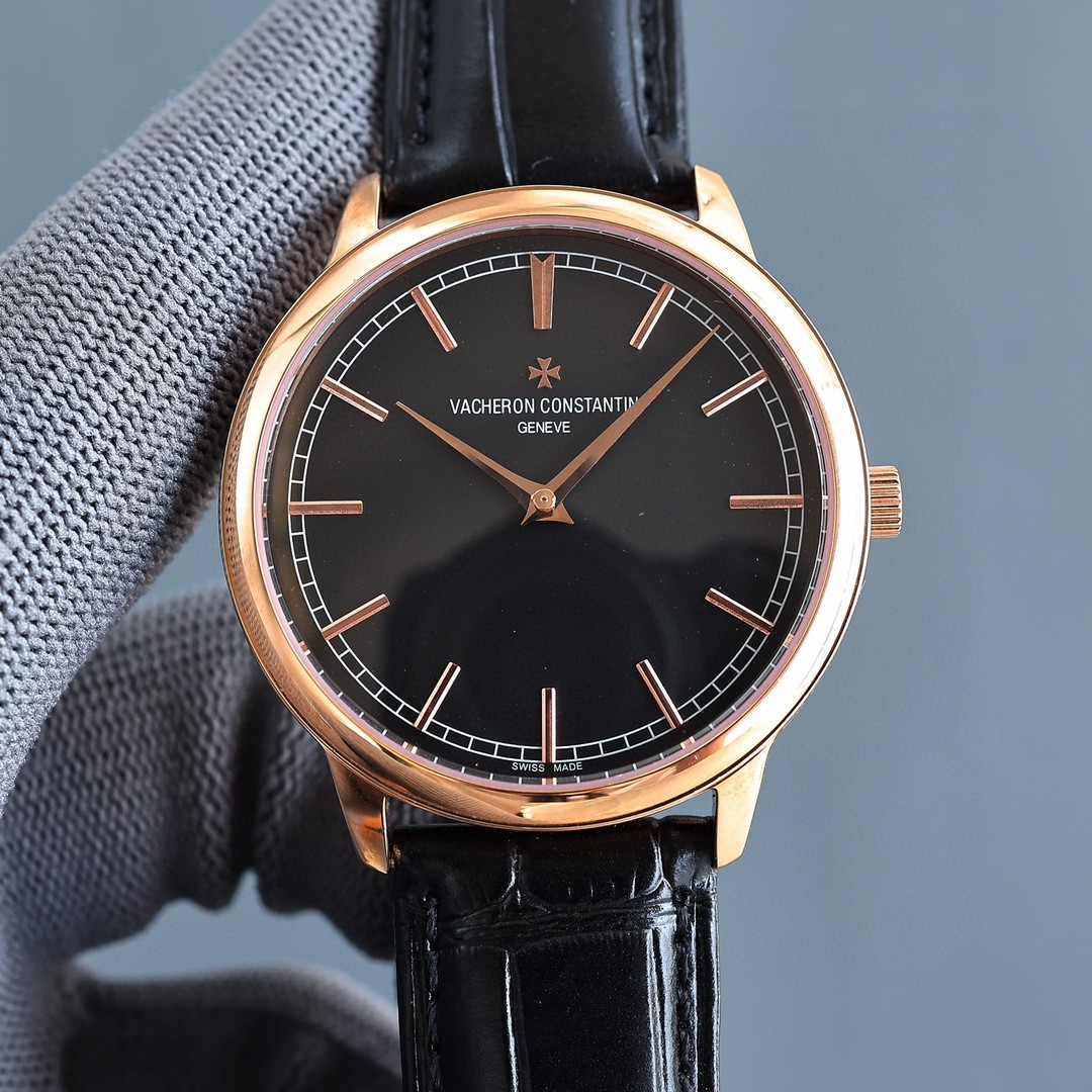 NO:148258,White gold [New model recommendation] Jiangxi. Denton inheritance series inheritance 81578] The highest replica version of the two-pin watch in the market!  1 [Case] ​​Size 40MMX8MM, perfectly round case, paired with a micro-solar lug design, makes it more suitable for the wearer's wrist. Each finished shell cover needs to be strictly controlled by strict quality to restore the unique texture of the authentic product. 2 [Carriage] The steel wheels and other parts of the 9015 movement are carefully decorated by watchmakers, and the automatic rotor is plated with 18k gold, which maximizes the original exquisite craftsmanship level. 3 [Carriage] The two sapphire glass mirrors on the front and back are both anti-disiasing coatings. 4 [Band] Double-layer Italian calfskin, paired with Malta cross pin buckles. MKF Factory's ingenious work Welcome to taste!  ,,cowhide19860909白 金【新款推荐】江诗.丹顿传承系列传承81578】市场最高复刻版本两针款腕表！ 1【表壳】尺寸40MMX8MM,完美圆形的表壳,搭配微孤式表耳设计,使之更加贴合佩戴者的手腕.每一个成品壳套,都需经过严格的质量把控,方能还原正品独特的质感. 2【机芯】9015机芯钢轮等部件均由制表师精工装饰,自动摆陀更是镀有18k金,最大限度呈现原装精湛的工艺水平. 3【表镜】前后两片蓝宝石玻璃镜面,均有防眩晕镀膜处理. 4【表带】双层意大利小牛皮,搭配马耳他十字针扣. MKF Factory匠心之作 欢迎您的品鉴！,,cowhide,Watch