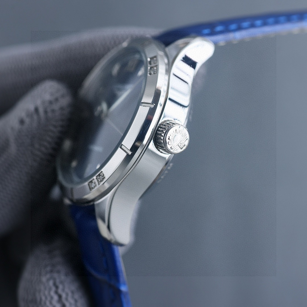 Luxury Women’s Wristwatch Review: White Zen 1840 vs. Gold P 1955 - 图片 7