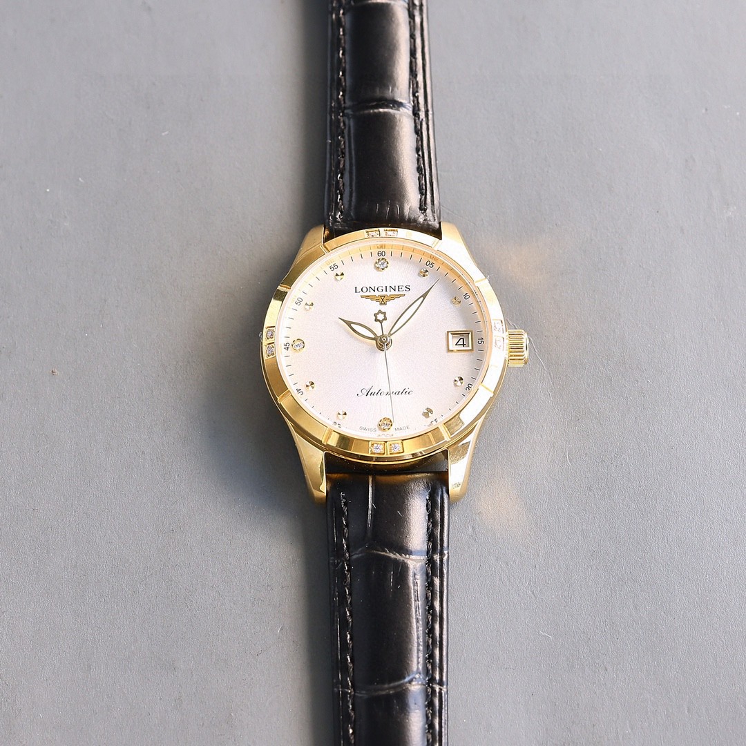 “White Zip Women’s Wristwatch: 1840-1955, Red Book, Sapphire Crystal, Italian Cow Skin, 100m Waterproof” - 图片 5