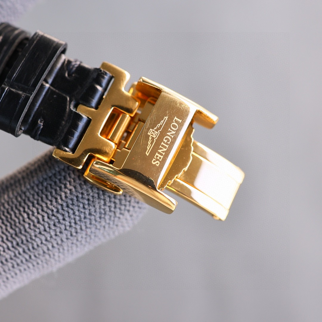 “White Zip Women’s Wristwatch: 1840-1955, Red Book, Sapphire Crystal, Italian Cow Skin, 100m Waterproof” - 图片 9