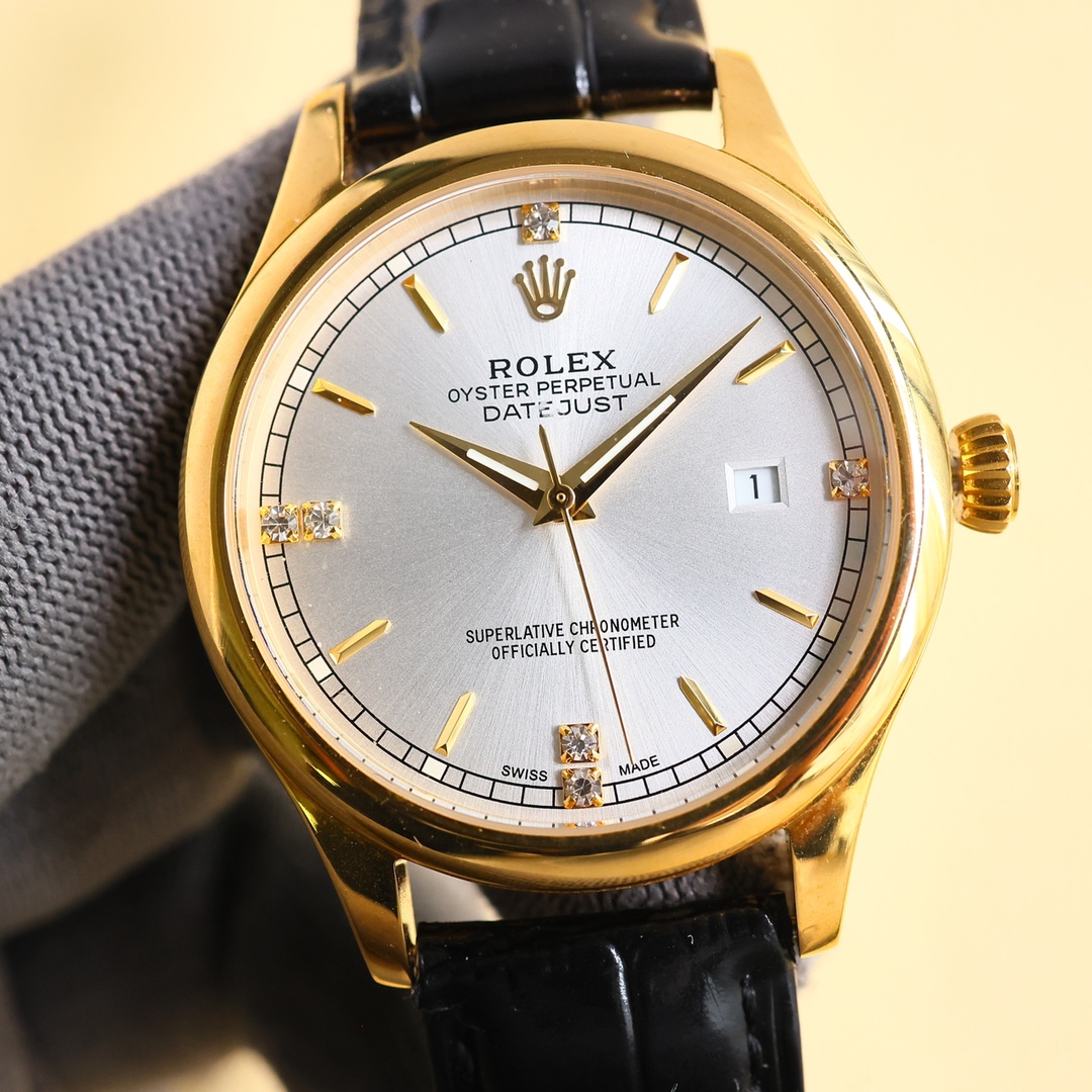 NO:552823,White shell, gold shell, the latest popular model, Rolex [ROLEX] men's watch, with a unique dial design, paired with a more high-end and luxurious Rolex. When you first meet Rolex, you must dream of owning it one day. Wearing a Rolex will make you prosperous and prosperous. You deserve it. Reviews are welcome!  !  The movement is equipped with a brand new imported Citizen (zero repair), size 40, mirror sapphire glass never scratched, material 316L stainless steel case, power reserve 48 hours, waterproof depth 100 meters, Italian calf leather belt, original pin buckle!  ,,rolex,cowhide19860909白壳 金壳 最新爆款主推 劳力士【ROLEX】男士腕表 采用独特的表盘设计 搭配而来的是更高档奢华的劳力士, 初识劳力士必憧憬有朝一日能拥有它,戴上劳力士必顺风顺水必发达,你值得拥有,欢迎评鉴！！ 机芯搭配全新进口西铁城（零返修） 尺寸40 镜面蓝宝石玻璃永不刮花 材质316L精钢表壳 动力储存48小时 防水深度100米 意大利小牛皮带,原装针扣！,,rolex,cowhide,Watch