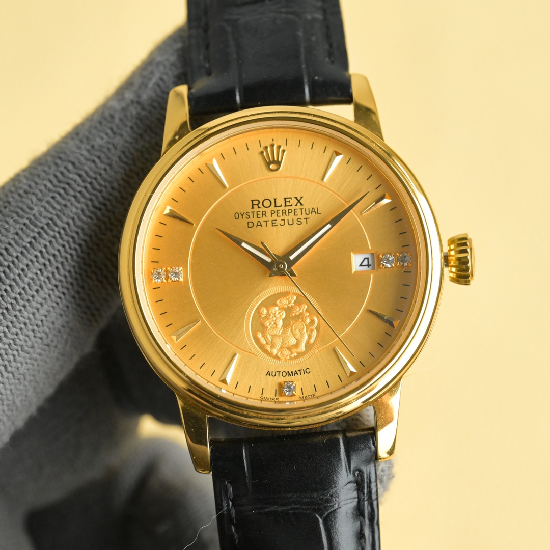 NO:619427,The white gold Rolex [ROLEX] men's watch adopts a unique dial design and is paired with a more high-end and luxurious Rolex. When you first meet Rolex, you must dream of owning it one day. Wearing a Rolex will make you prosperous and prosperous. You deserve it. Reviews are welcome!  !  The movement is equipped with a brand new imported Citizen (zero repair), size 40, mirror sapphire glass never scratched, material 316L stainless steel case, power reserve 48 hours, waterproof depth 100 meters, Italian calf leather belt, original pin buckle!  ,,rolex,cowhide19860909白 金 劳力士【ROLEX】男士腕表 采用独特的表盘设计 搭配而来的是更高档奢华的劳力士, 初识劳力士必憧憬有朝一日能拥有它,戴上劳力士必顺风顺水必发达,你值得拥有,欢迎评鉴！！ 机芯搭配全新进口西铁城（零返修） 尺寸40 镜面蓝宝石玻璃永不刮花 材质316L精钢表壳 动力储存48小时 防水深度100米 意大利小牛皮带,原装针扣！,,rolex,cowhide,Watch