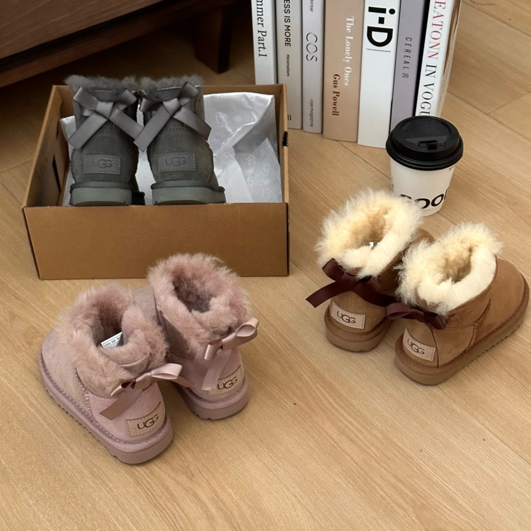 Ugg经典基本儿童款# 单丝带🎀✨
✅儿童的最佳选择
size：25-34
color：栗色 .灰色. 