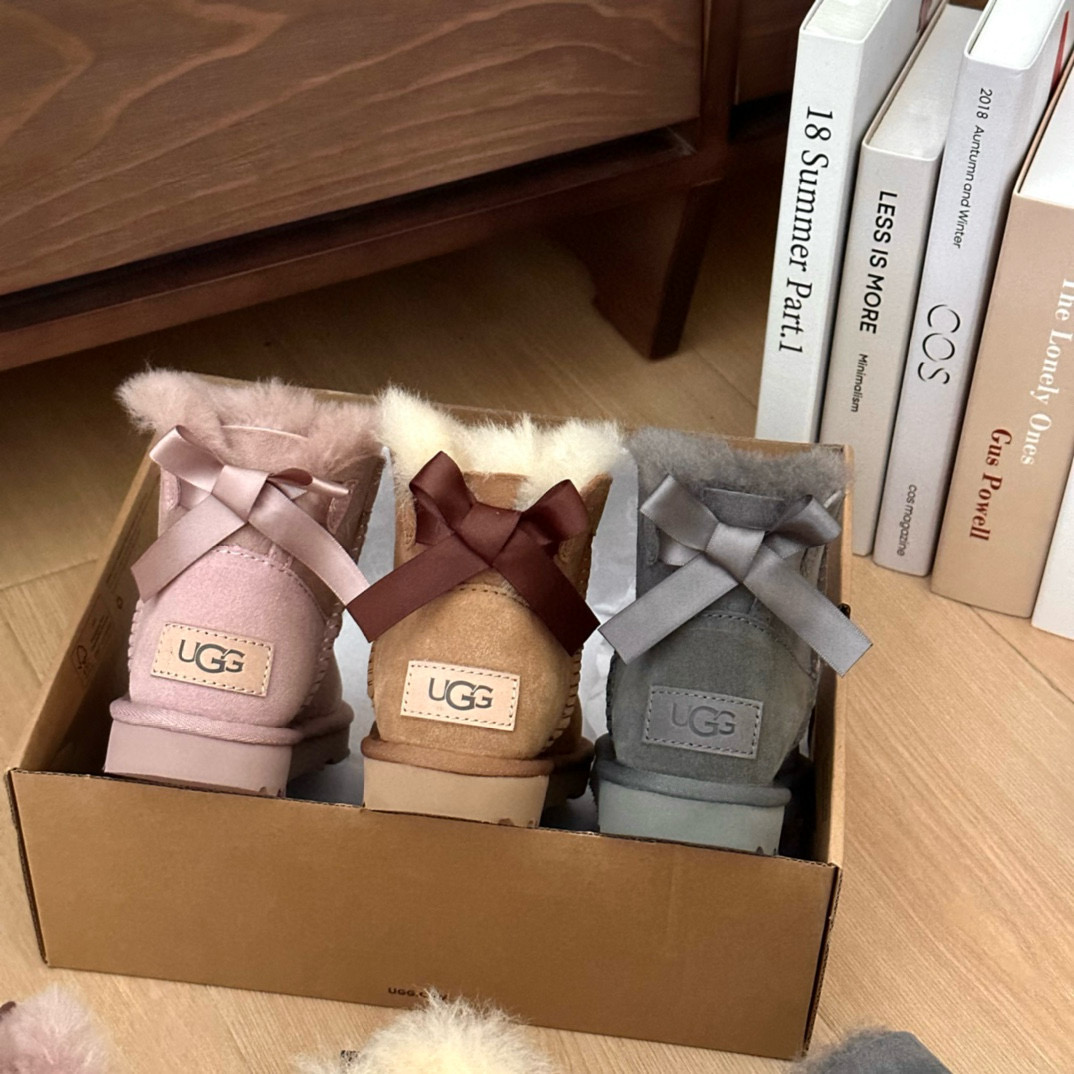 Ugg经典基本儿童款# 单丝带🎀✨
✅儿童的最佳选择
size：25-34
color：栗色 .灰色. 