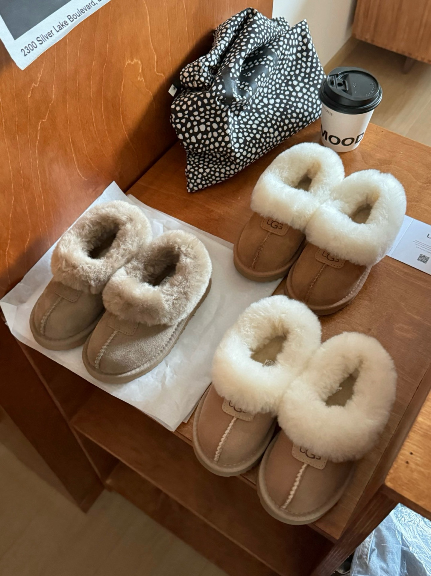 🌙ugg 塔次特 儿童款💫
隆丰A级皮毛一体 
软糯有质感 超萌可爱 快给宝宝安排上吧😇
size：25
