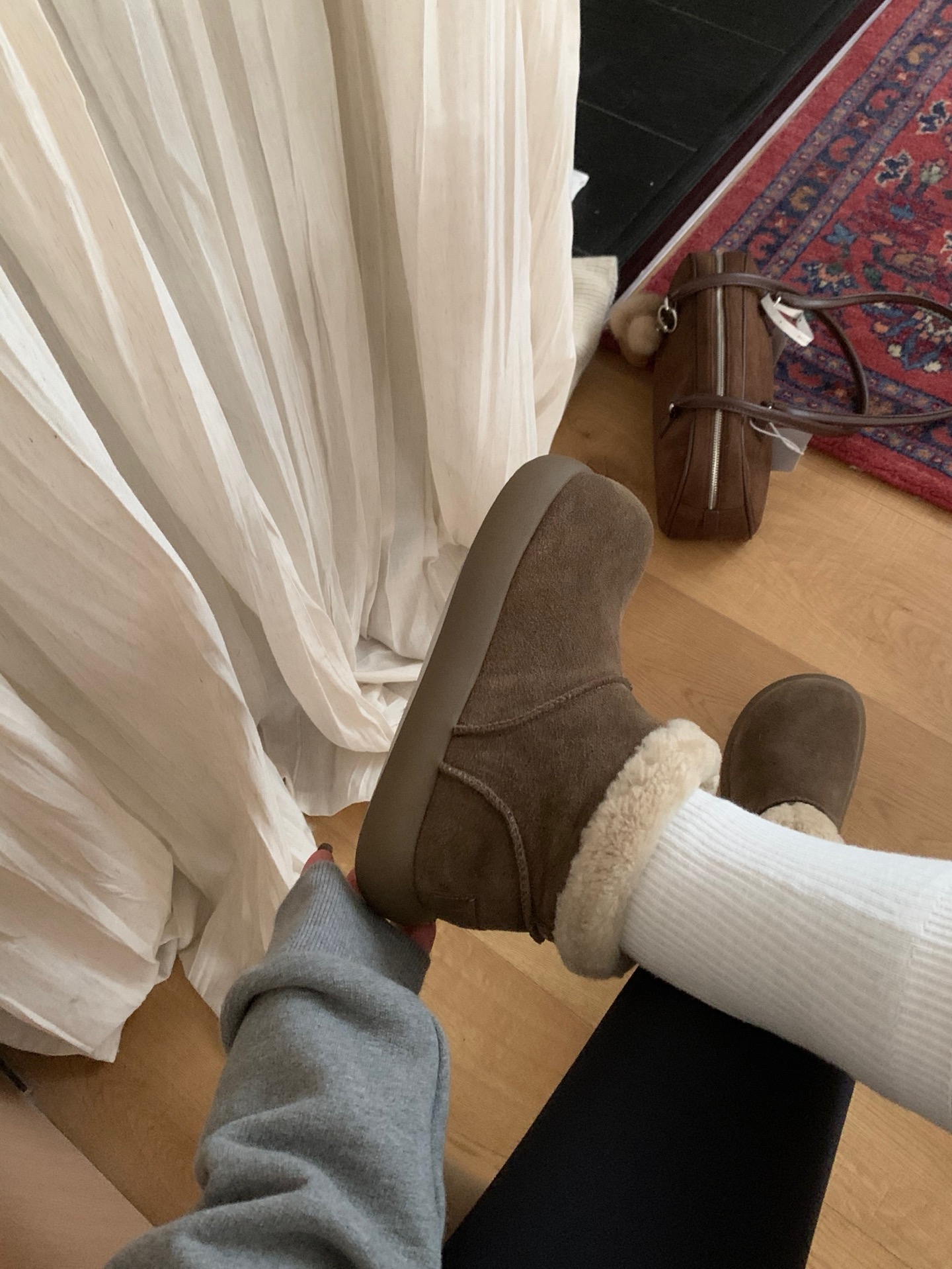 🔥【厚底！厚底！】UGG土豆短靴卷毛四色美拉德色女孩的梦中情靴全手工制作头层牛反绒 内里泰迪羊卷毛搭配超