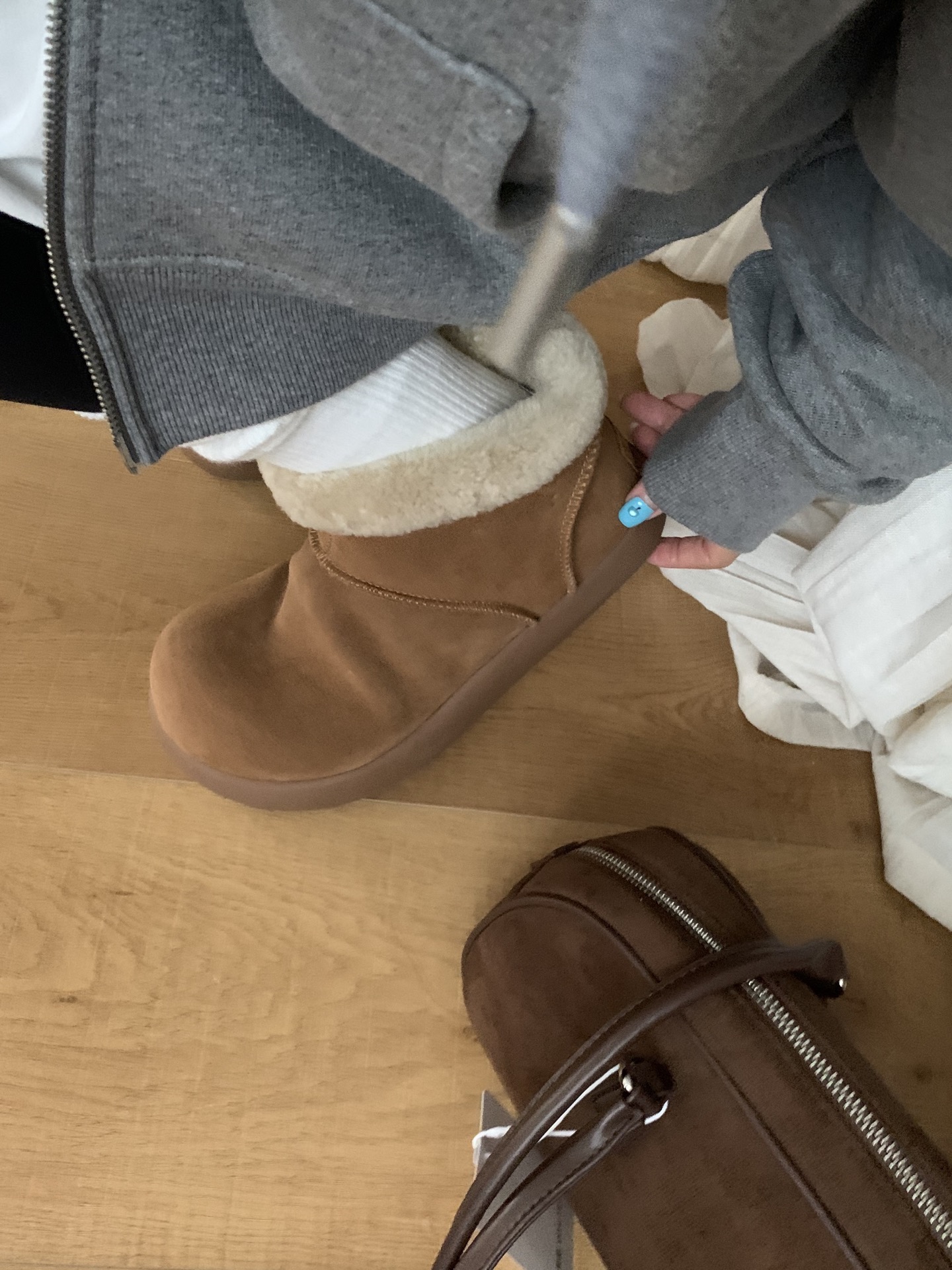 🔥【厚底！厚底！】UGG土豆短靴卷毛四色美拉德色女孩的梦中情靴全手工制作头层牛反绒 内里泰迪羊卷毛搭配超