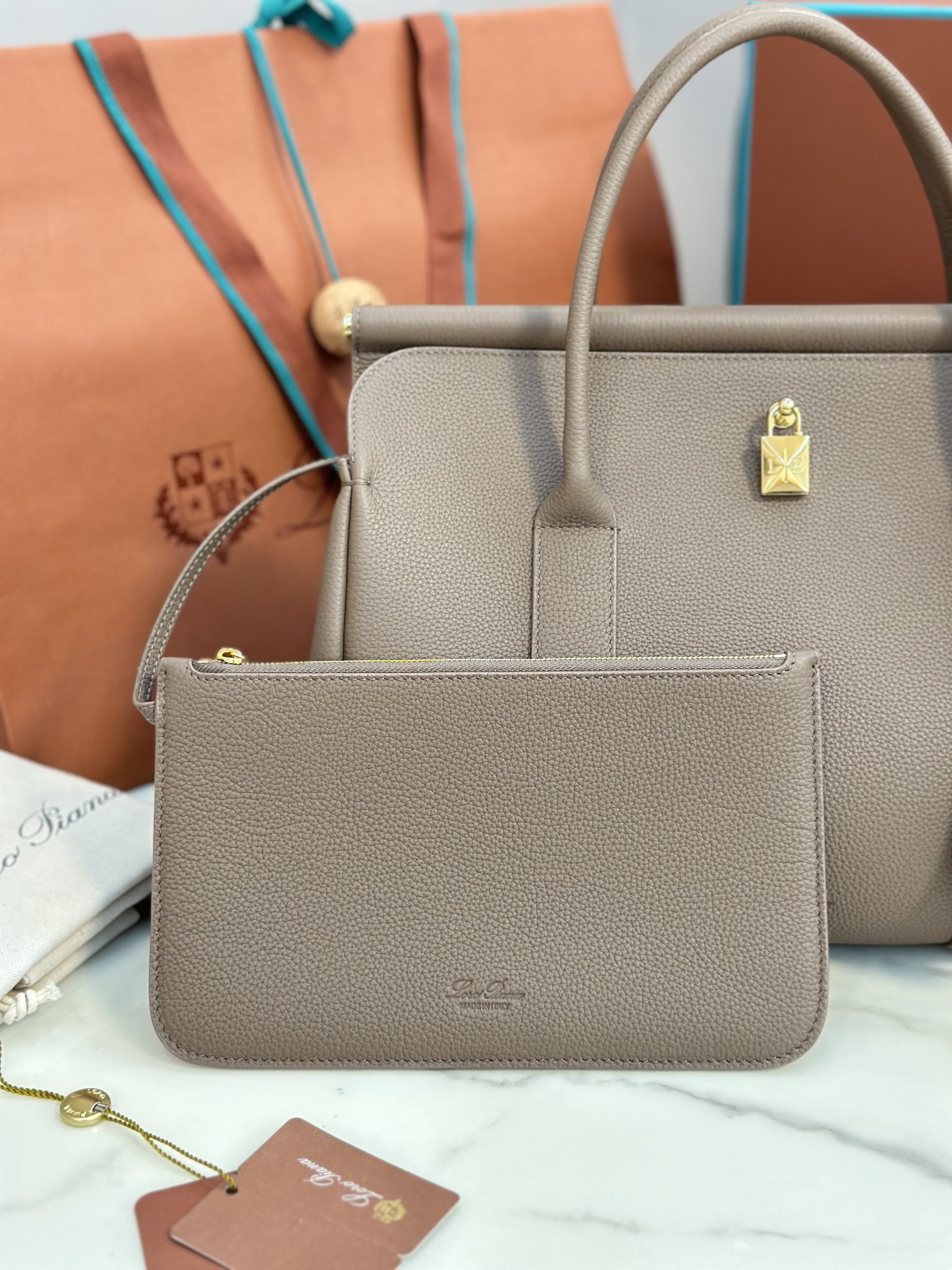 Loom L32 Handbag: Stylish, Versatile, and Functional with Steel Hardware - 图片 8