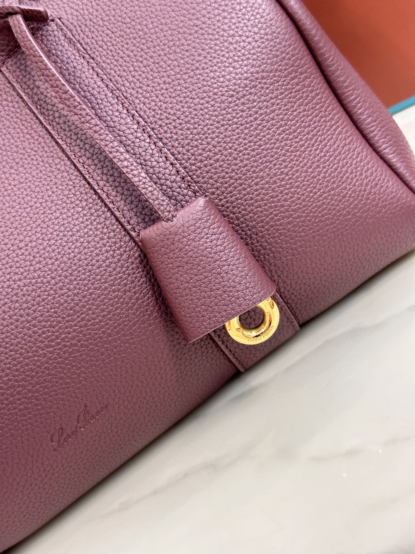 Stylish Loom L32 Handbag with Multiple Wear Options and Steel Hardware - 图片 4