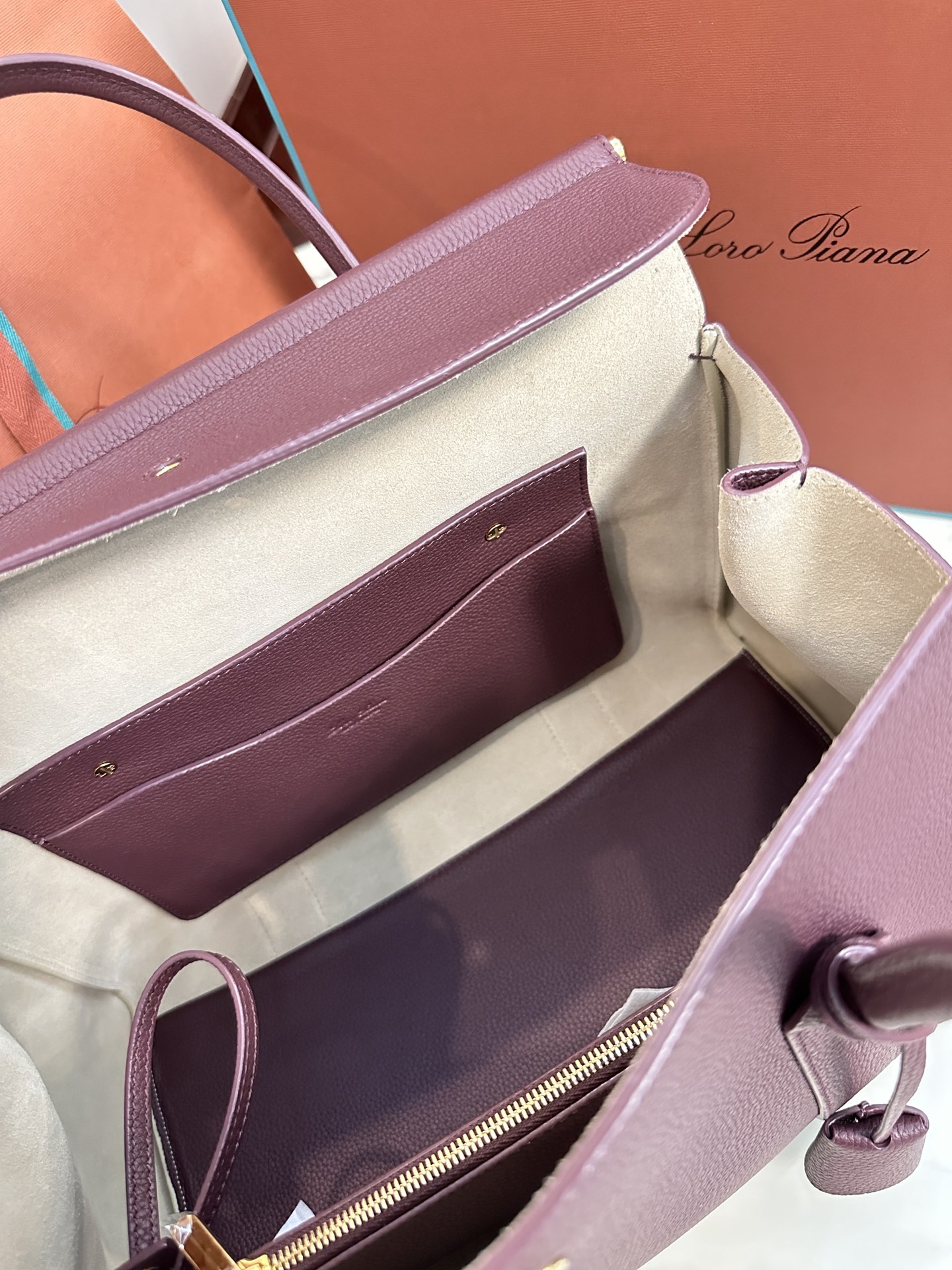 Stylish Loom L32 Handbag with Multiple Wear Options and Steel Hardware - 图片 7