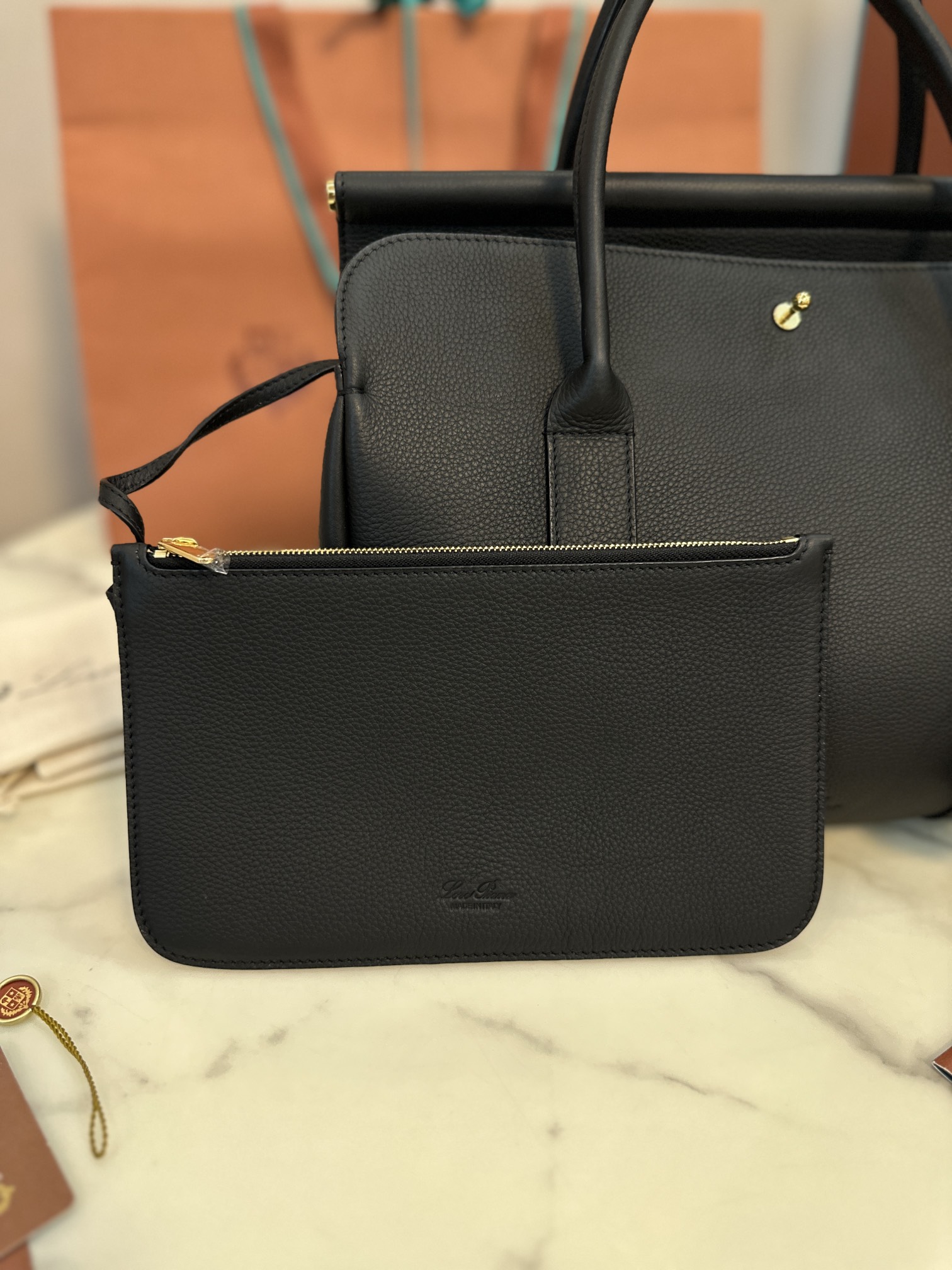 Luxurious Cow Leather Loom Bag by Loropiana: Elegant and Versatile Handbag - 图片 8