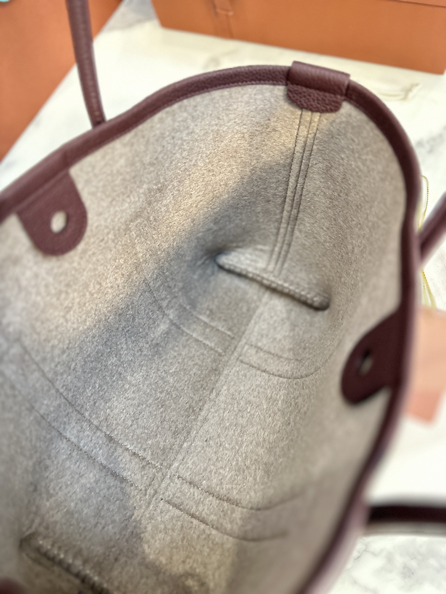 Review of Loro Piana’s Super-Capacity Granular Leather Ghiera Shopper - 图片 8