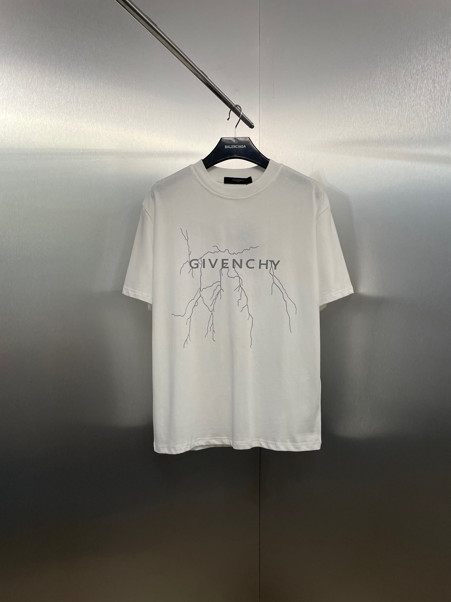 Givenchy Clothing T-Shirt for sale online
 Black White Unisex Spring/Summer Collection Fashion Short Sleeve